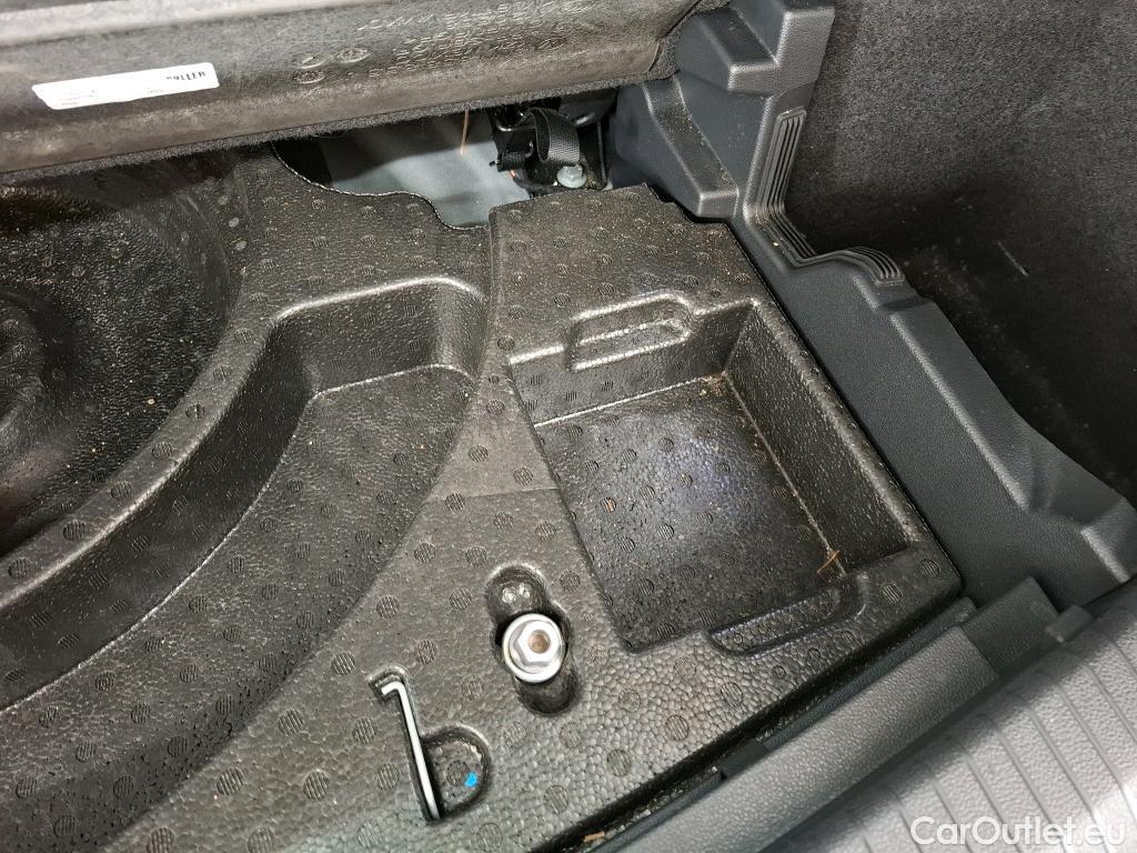  Volkswagen  Tiguan VOLKSWAGEN  Allspace / 2021 / 5P / SUV 2.0 TDI 150 DSG7 R-Line #7