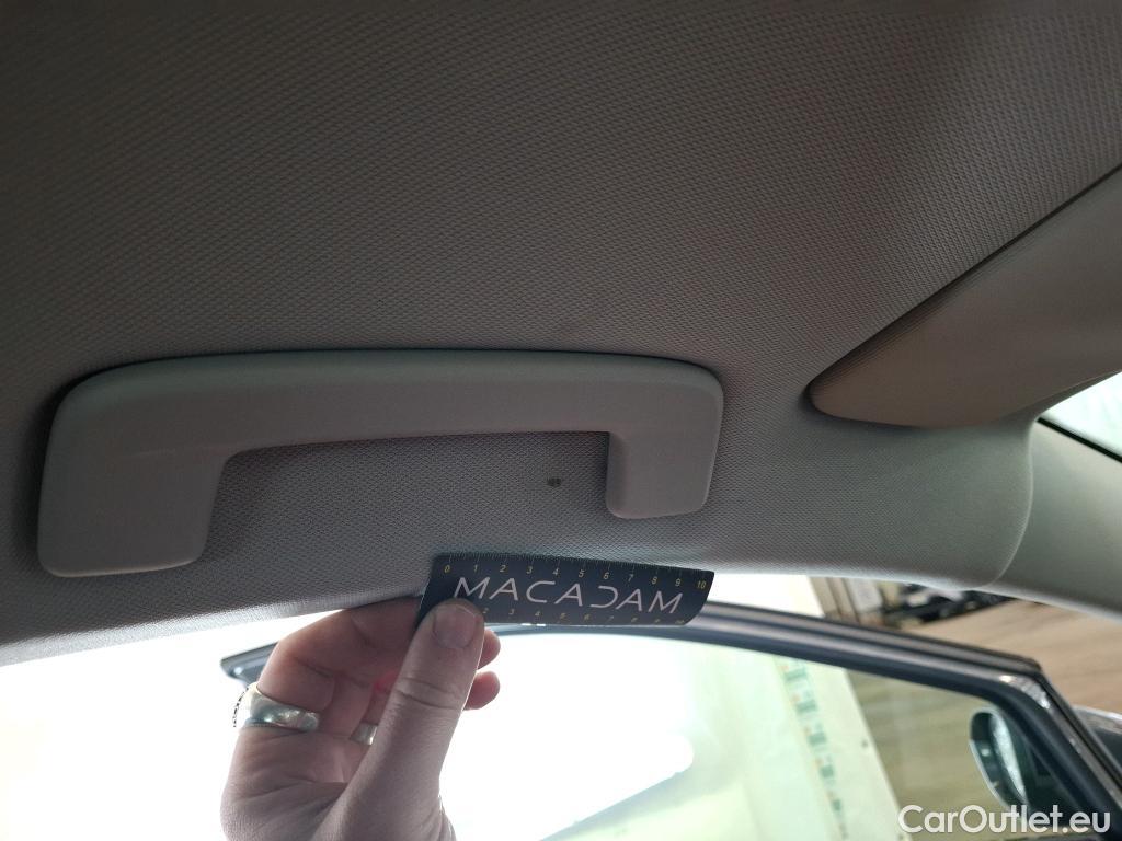  Volkswagen  Golf  VOLKSWAGEN / 2020 / 5P / Berline 2.0 TDI SCR 115 DSG7 Life Busi #9