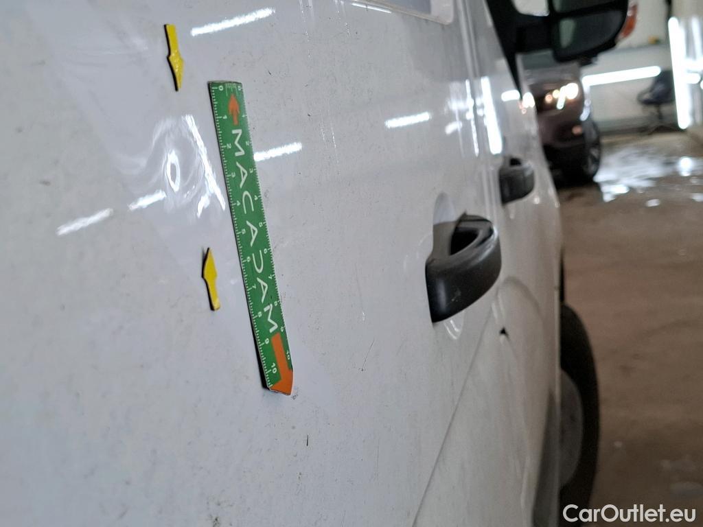  Renault  Master RENAULT  / 2019 / 4P / Fourgon tôlé FG Tr GCF F3300 L2H2 Energy dCi 150 #31