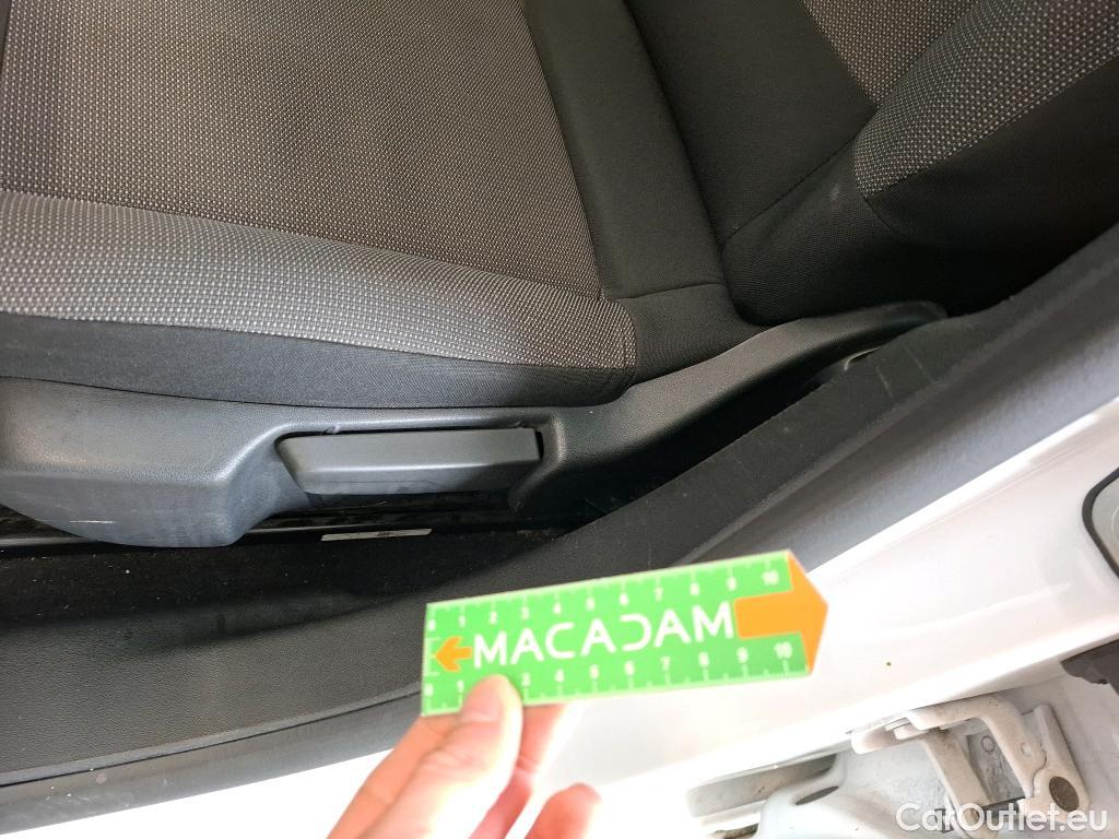  Citroen  C3  Société Feel 1.5 BlueHDI 100CV BVM6 E6d #4