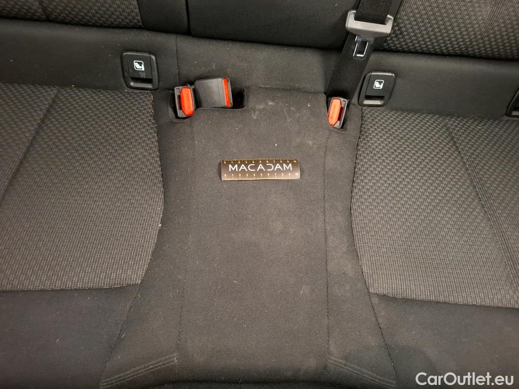  Bmw  Serie 1 BMW Série 1 / 2019 / 5P / Berline 116i DKG7 Business Design #4