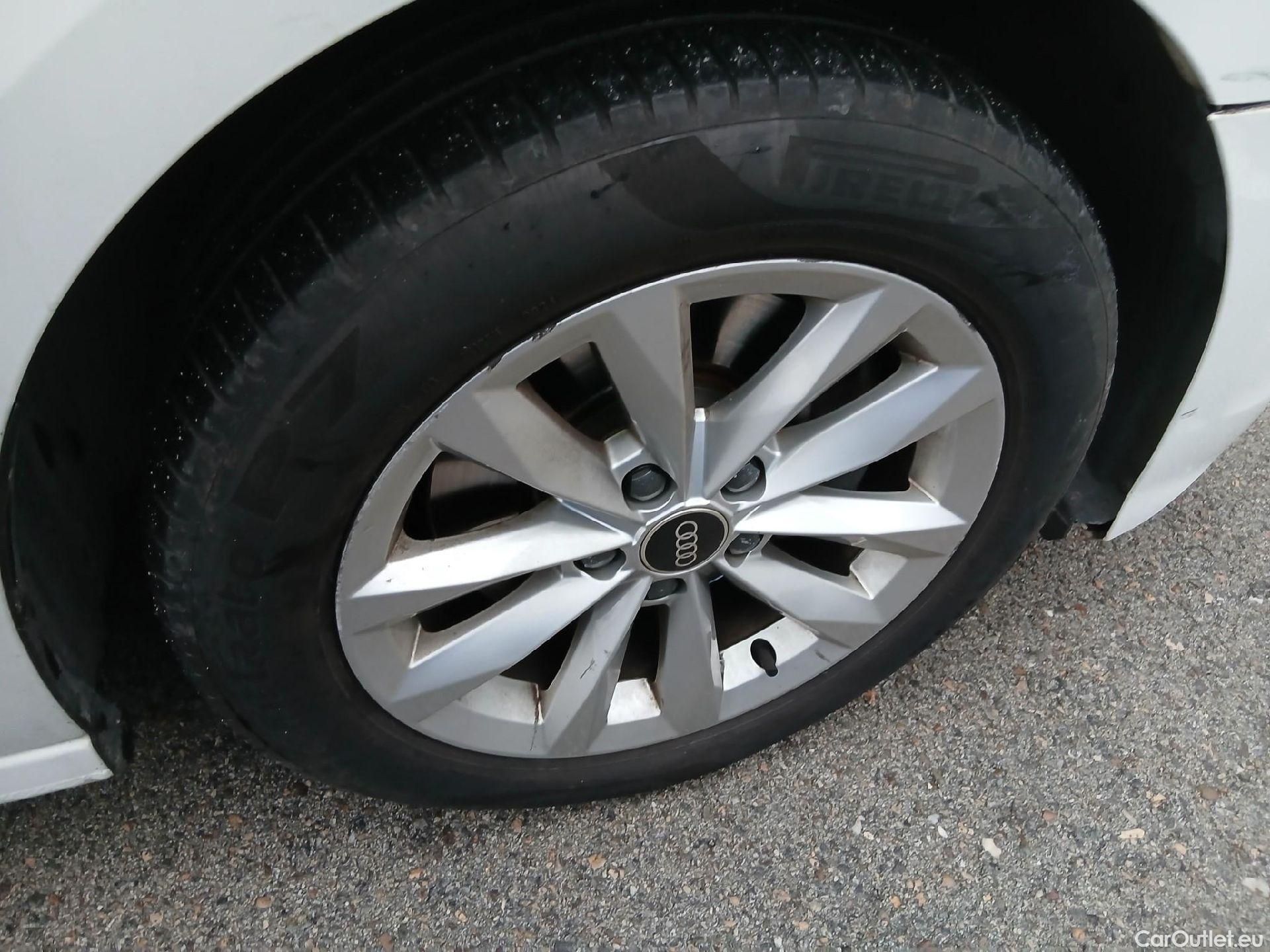  Audi  A3 AUDI  / 2020 / 5P / berlina con portón Sportback 30 TFSI 81kW (110CV) S tronic #10