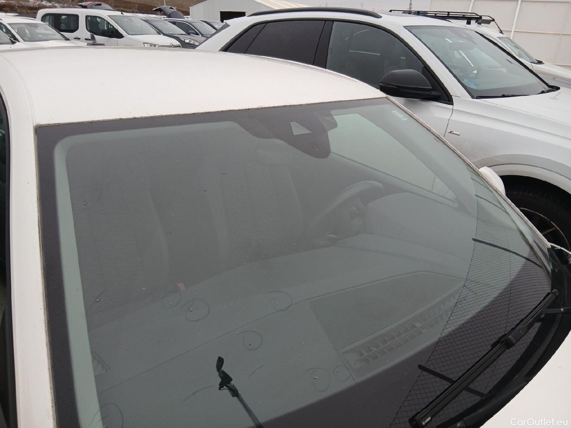  Audi  A1 Sportback AUDI A1 / 2018 / 5P / berlina con portón citycarver 30 TFSI 81kW (110CV) #4