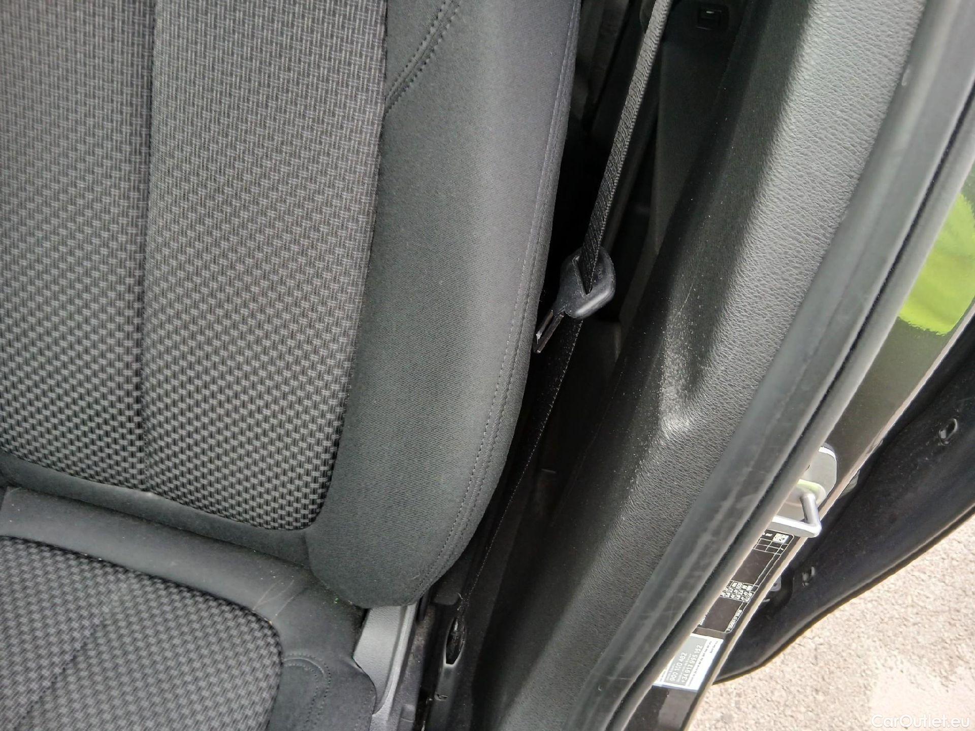  Bmw  X1 BMW  sDrive18i #10