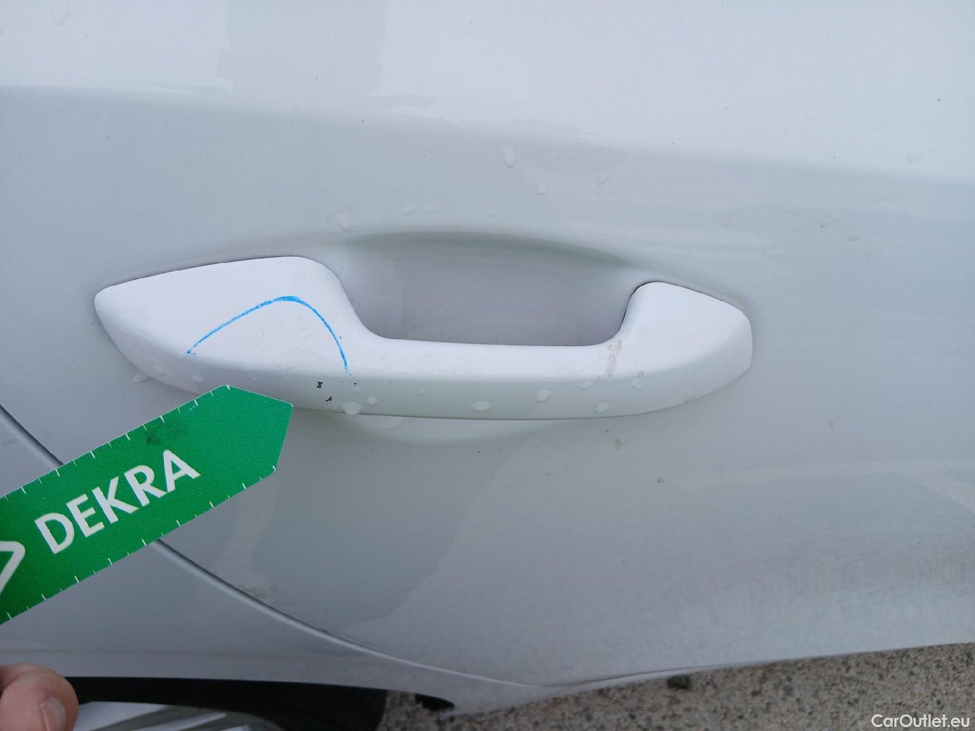  KIA  Cee'd KIA Ceed / 2018 / 5P / berlina con portón 1.6 CRDi 85kW (115CV) Business #26