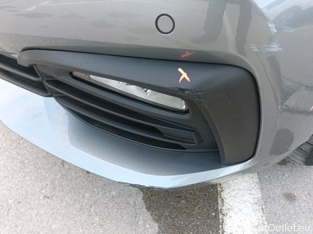  Bmw  Serie 1 BMW  / 2019 / 5P / berlina con portón 118i Corporate Auto. (AC2) #18