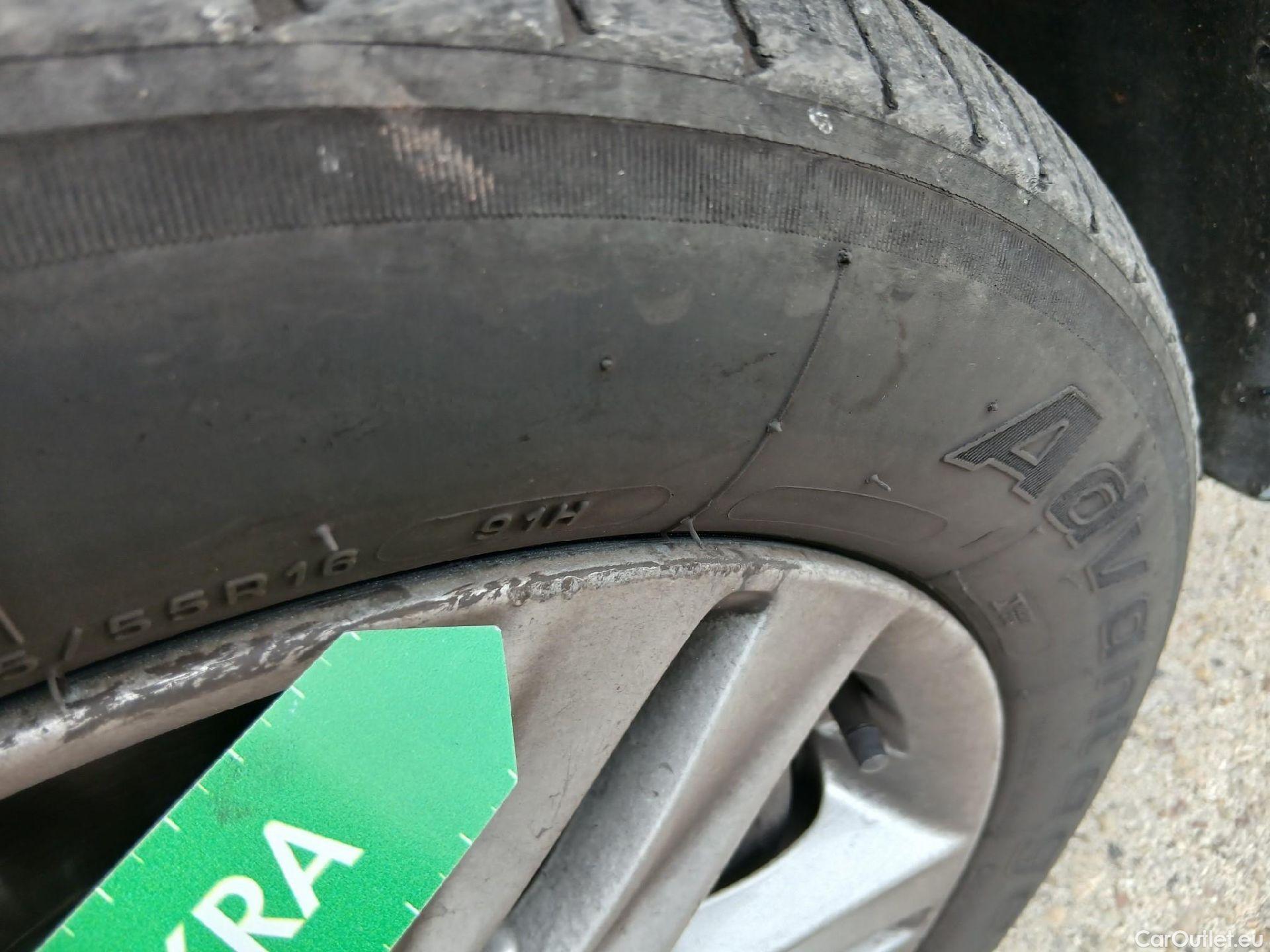  KIA  Cee'd KIA Ceed / 2018 / 5P / berlina con portón 1.6 CRDi 85kW (115CV) Business #11