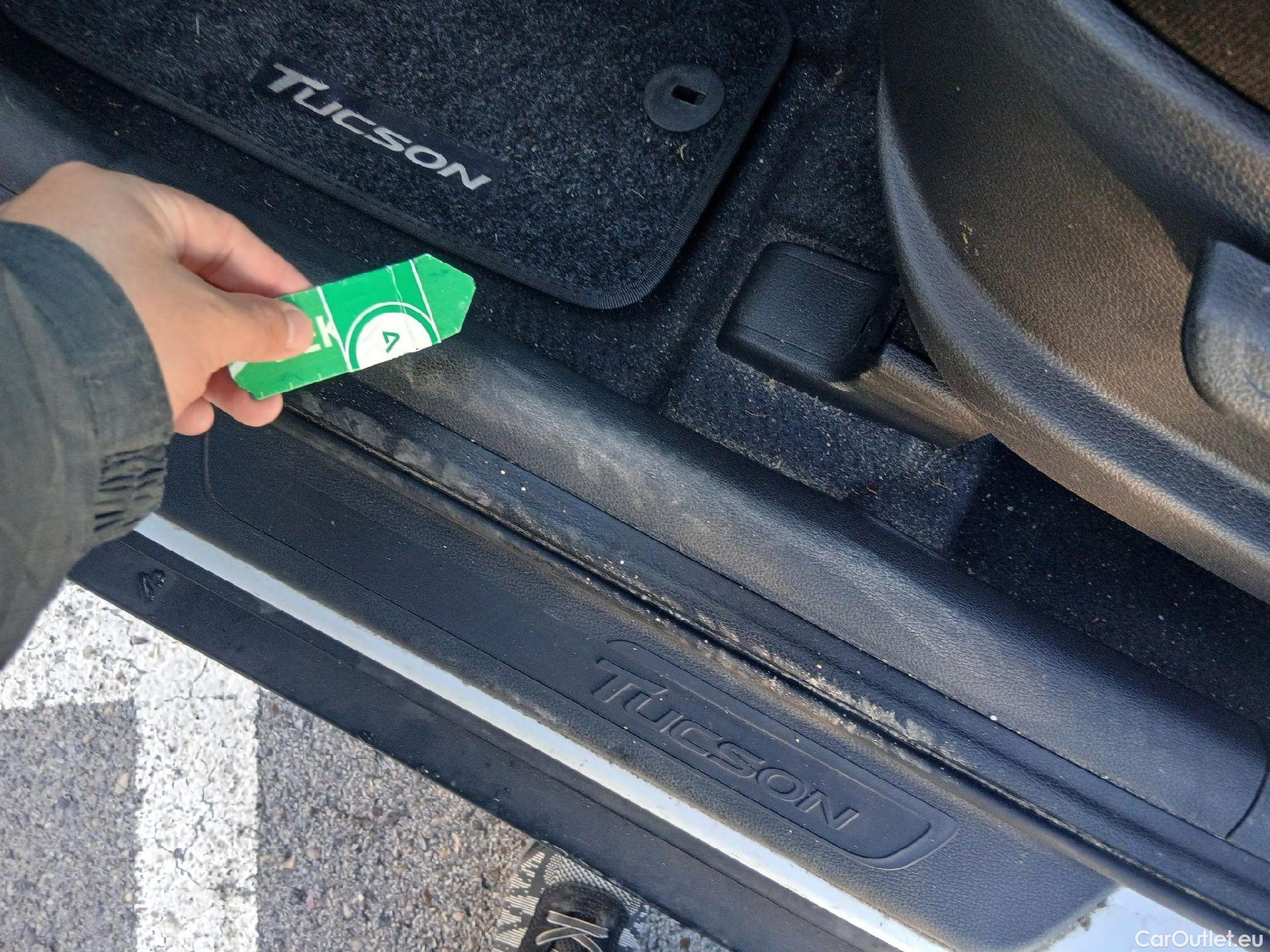  Hyundai  Tucson HYUNDAI  / 2018 / 5P / todoterreno 1.6 CRDI 85kW (116CV) 48V SLE 4X2(SP)(SL) #2