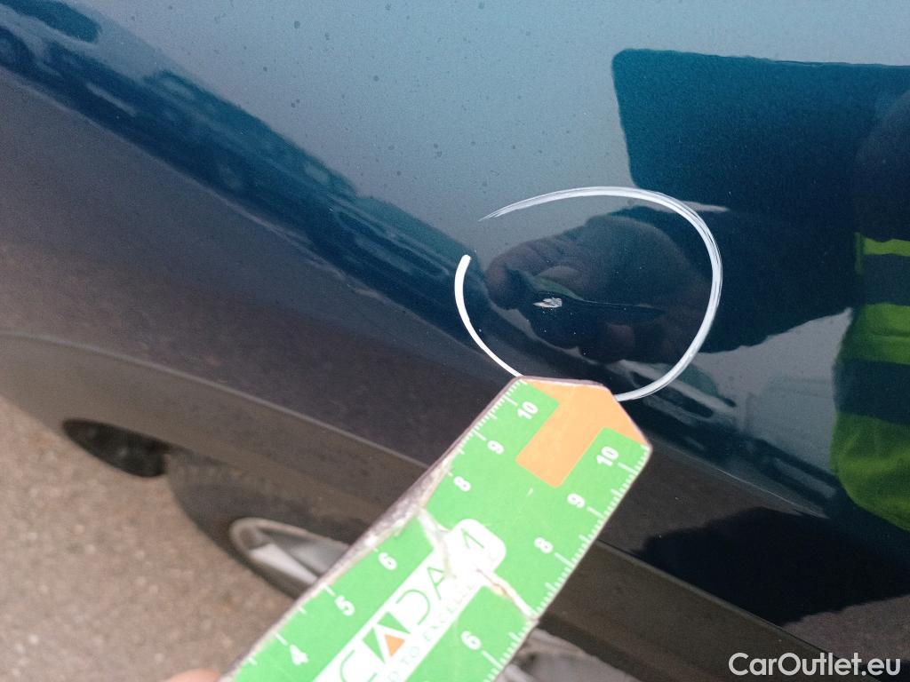  KIA  Niro KIA  / 2019 / 5P / crossover 1.6 GDi HEV 104kW (141CV) Emotion #11