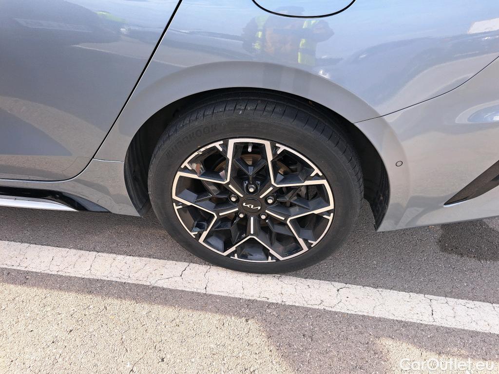  KIA  Cee'd KIA ProCeed / 2021 / 5P / familiar 1.5 MHEV 118kW (160CV) GT Line DCT #29