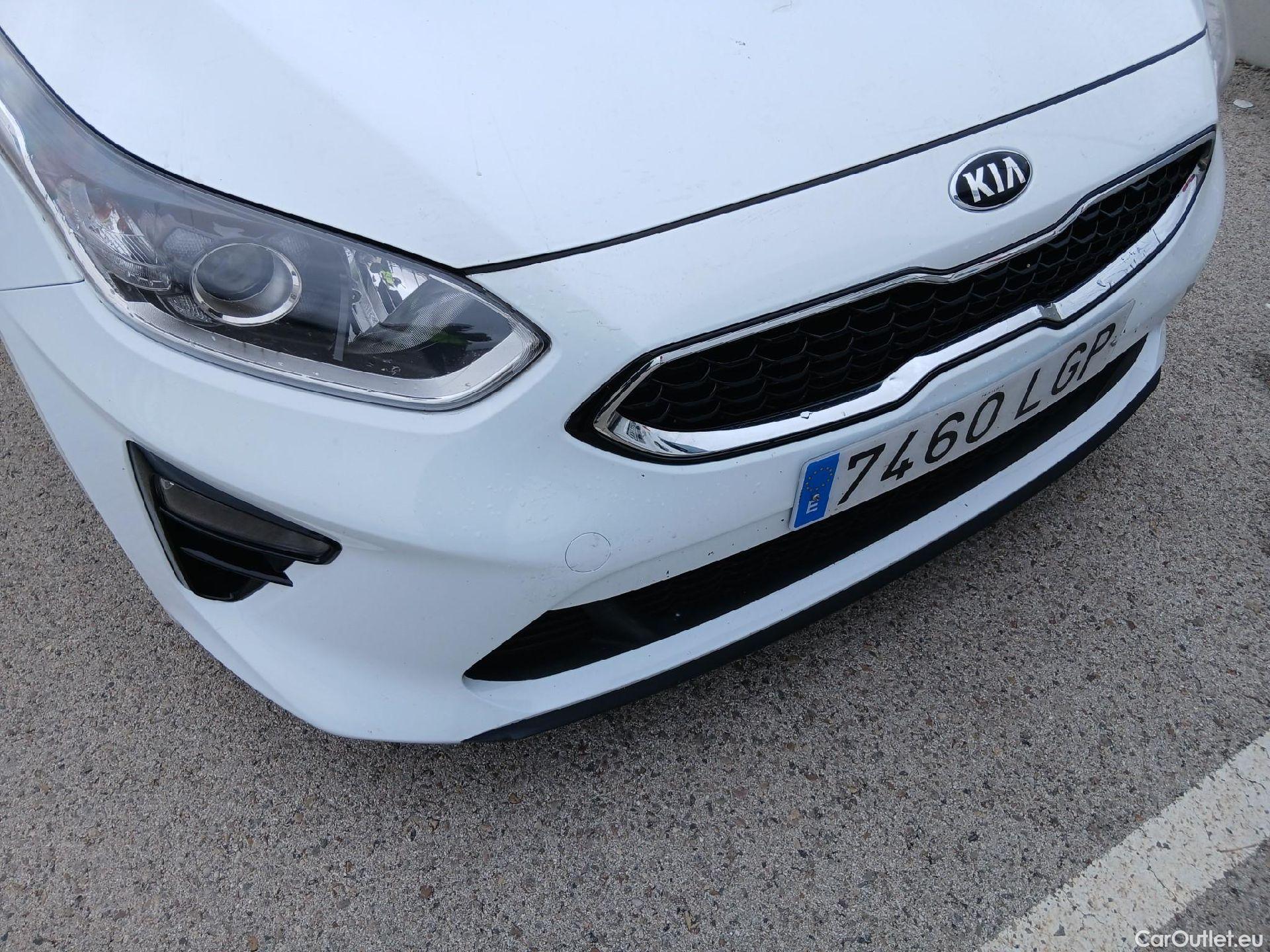  KIA  Cee'd KIA Ceed / 2018 / 5P / berlina con portón 1.6 CRDi 85kW (115CV) Business #16