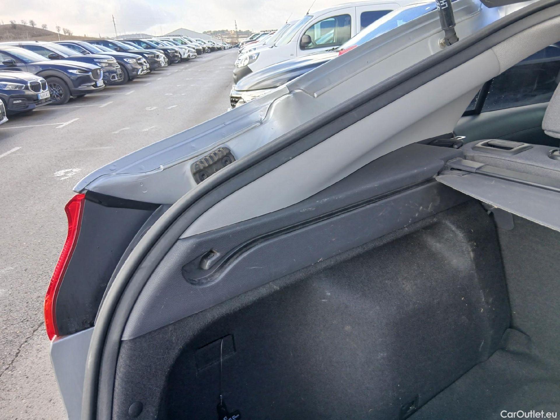  Hyundai   Ioniq HYUNDAI / 2019 / 5P / berlina con portón 1.6 GDI HEV Klass DCT #21