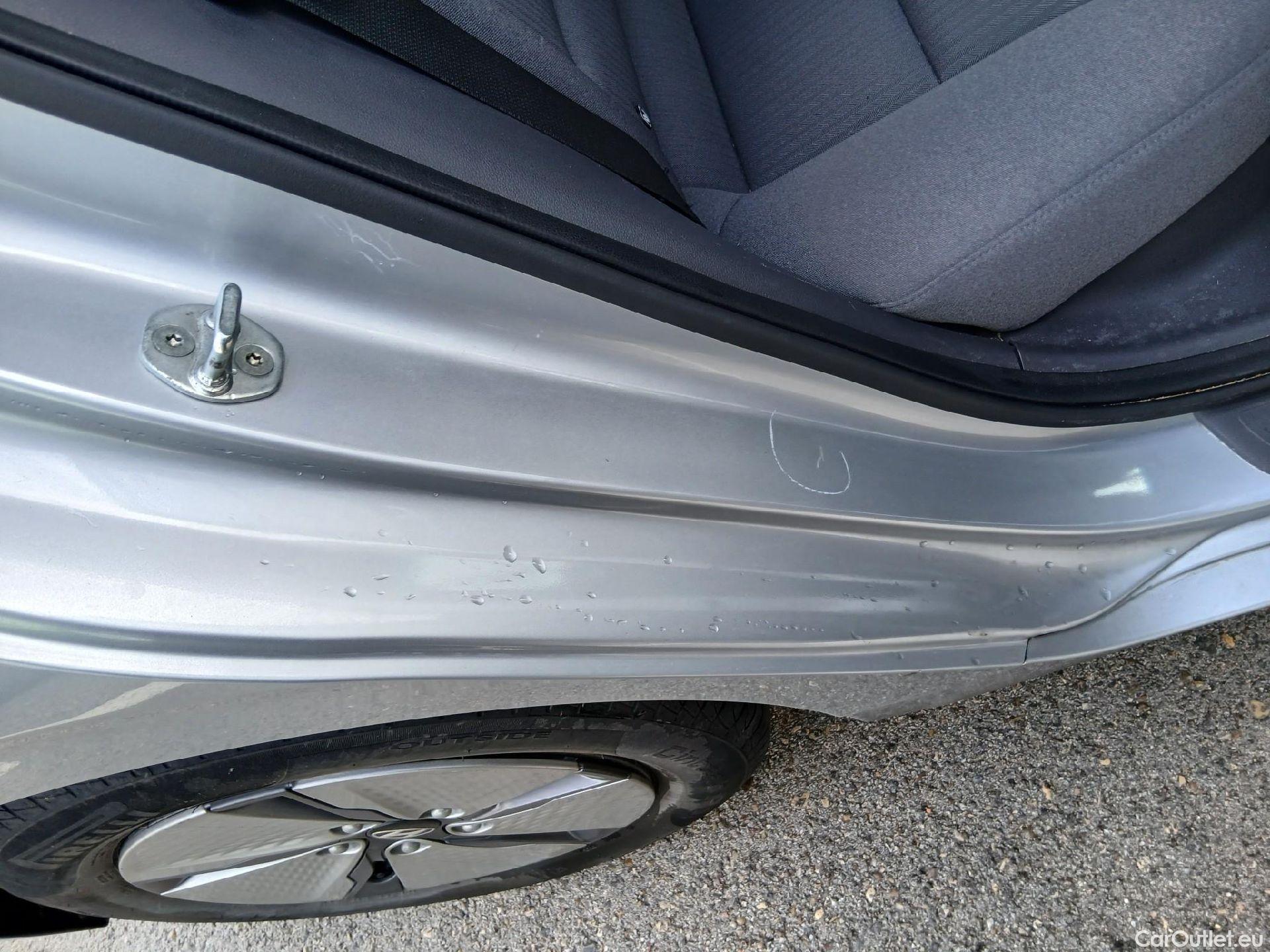  Hyundai   Ioniq HYUNDAI / 2019 / 5P / berlina con portón 1.6 GDI HEV Klass DCT #30