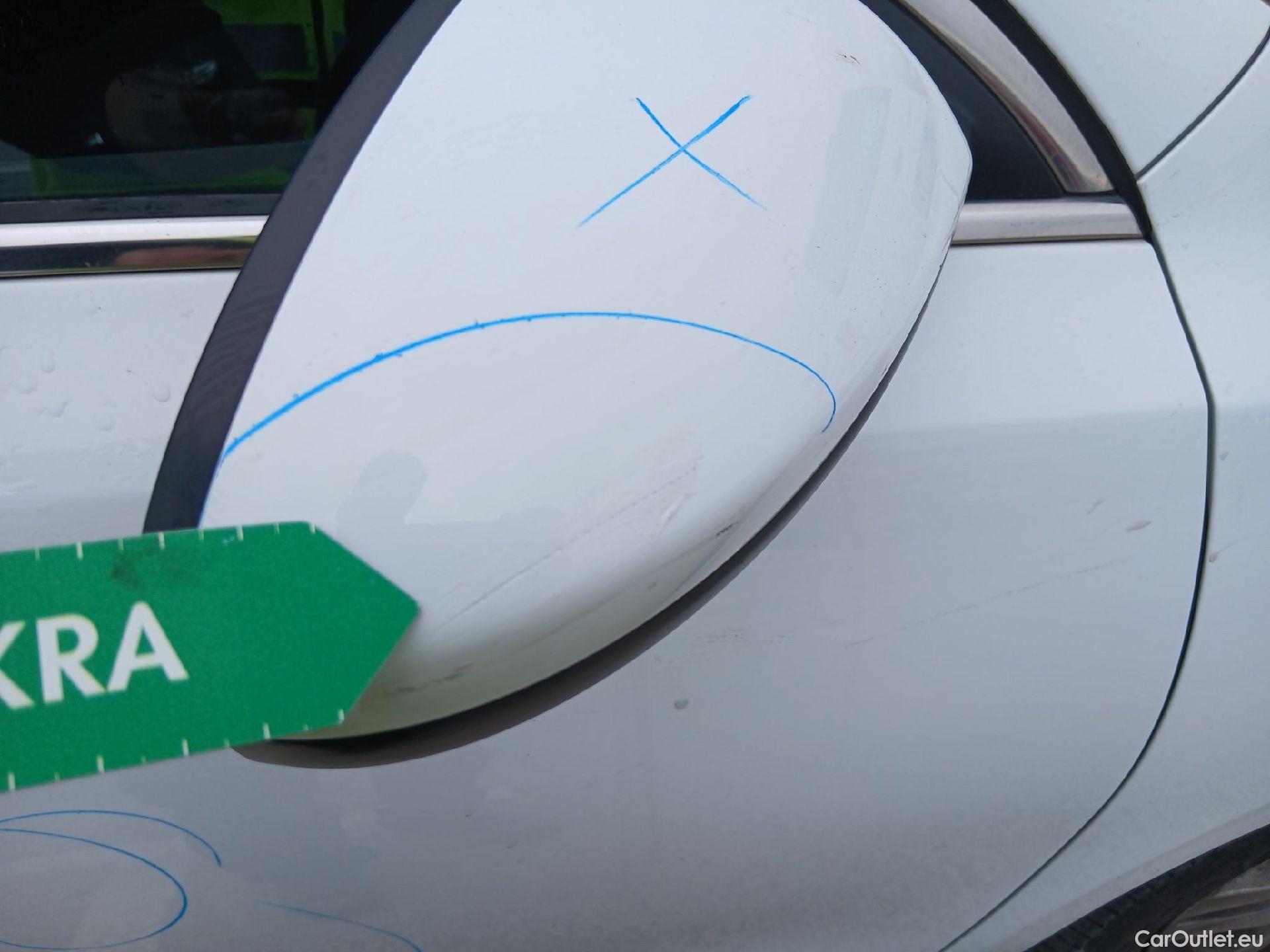  KIA  Cee'd KIA Ceed / 2018 / 5P / berlina con portón 1.6 CRDi 85kW (115CV) Business #31