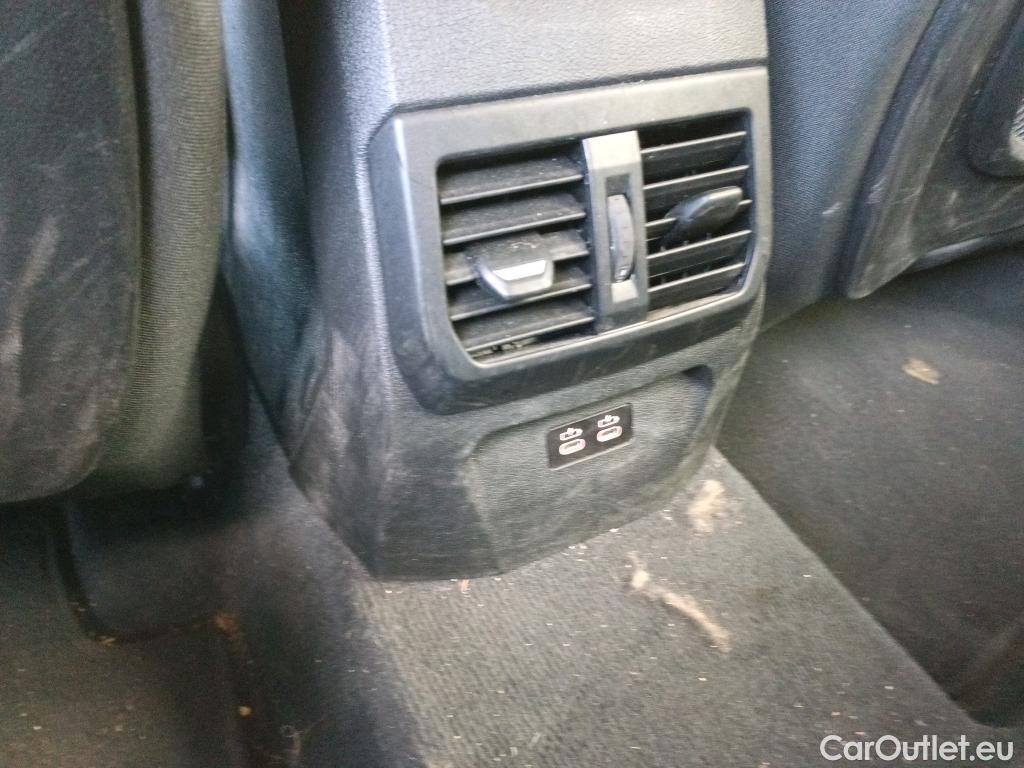  Bmw  Serie 1 BMW  / 2019 / 5P / berlina con portón 118i Corporate Auto. (AC2) #5