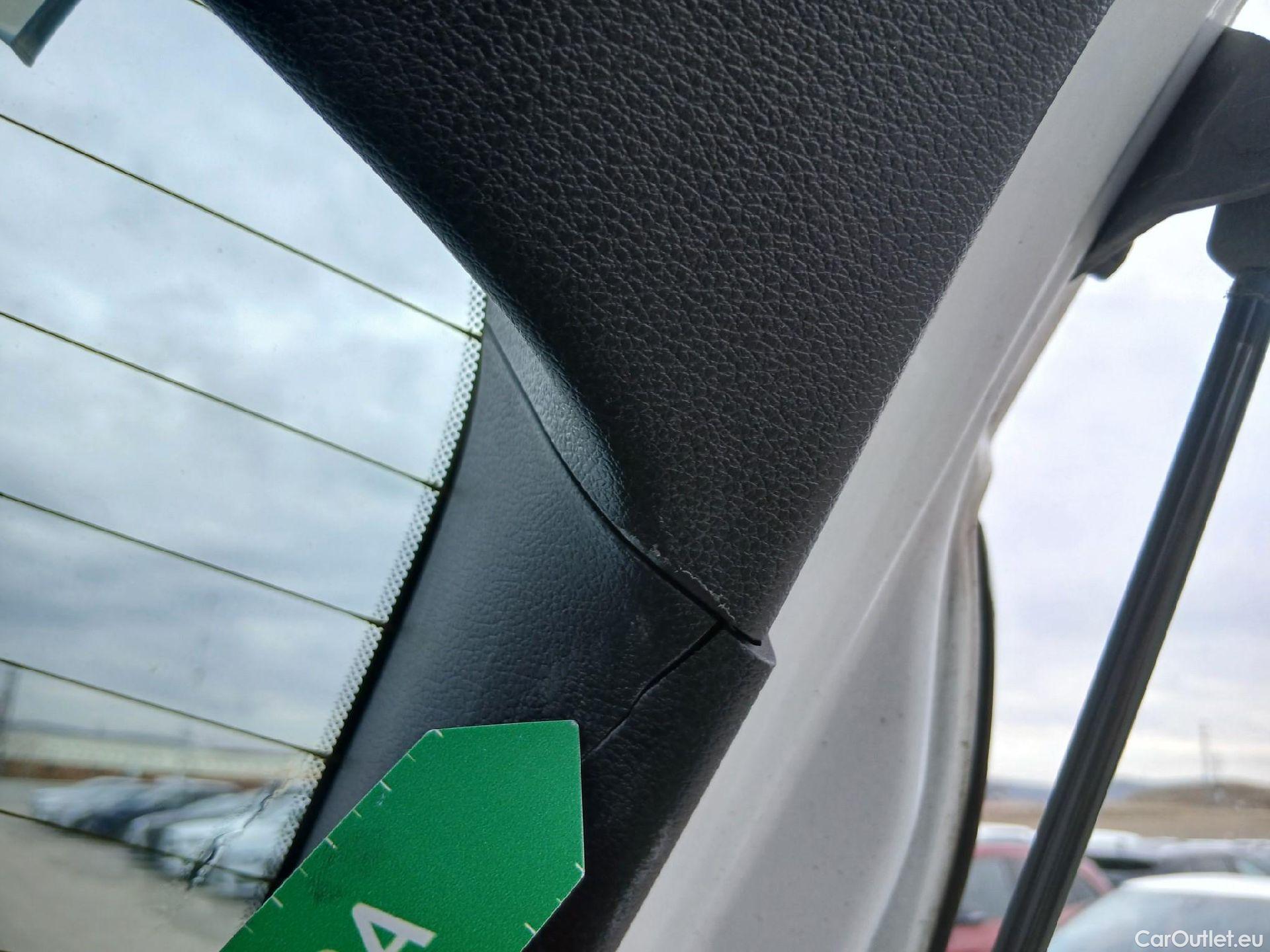  KIA  Cee'd KIA Ceed / 2018 / 5P / berlina con portón 1.6 CRDi 85kW (115CV) Business #7