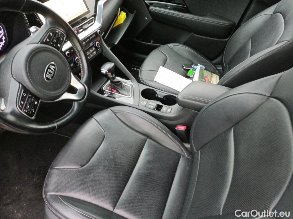  KIA  Niro KIA  / 2019 / 5P / crossover 1.6 GDi HEV 104kW (141CV) Emotion #8