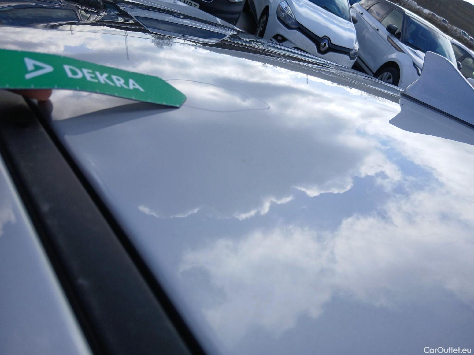  Hyundai   Ioniq HYUNDAI / 2019 / 5P / berlina con portón 1.6 GDI HEV Klass DCT #35