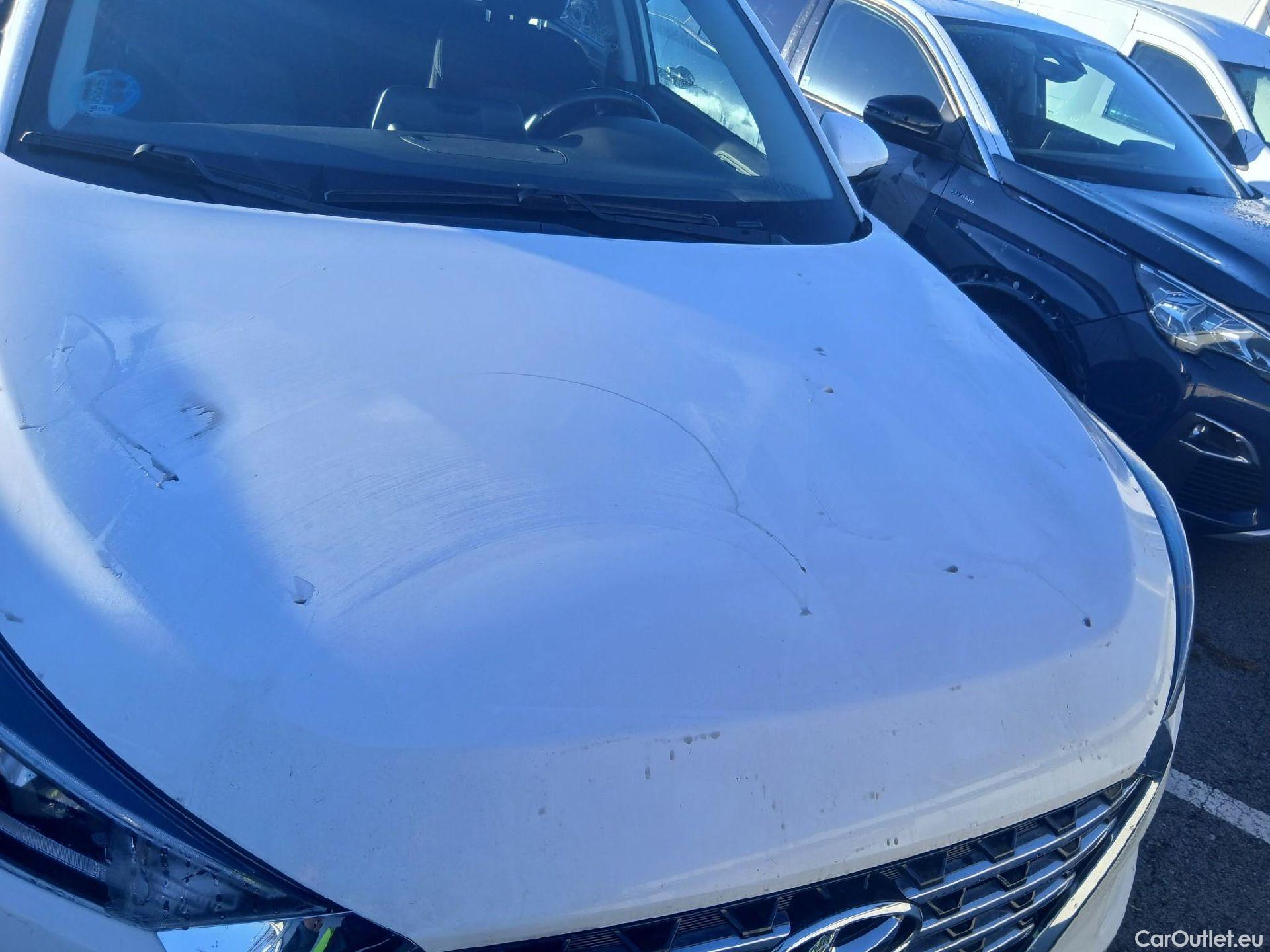  Hyundai  Tucson HYUNDAI  / 2018 / 5P / todoterreno 1.6 CRDI 85kW (116CV) 48V SLE 4X2(SP)(SL) #14