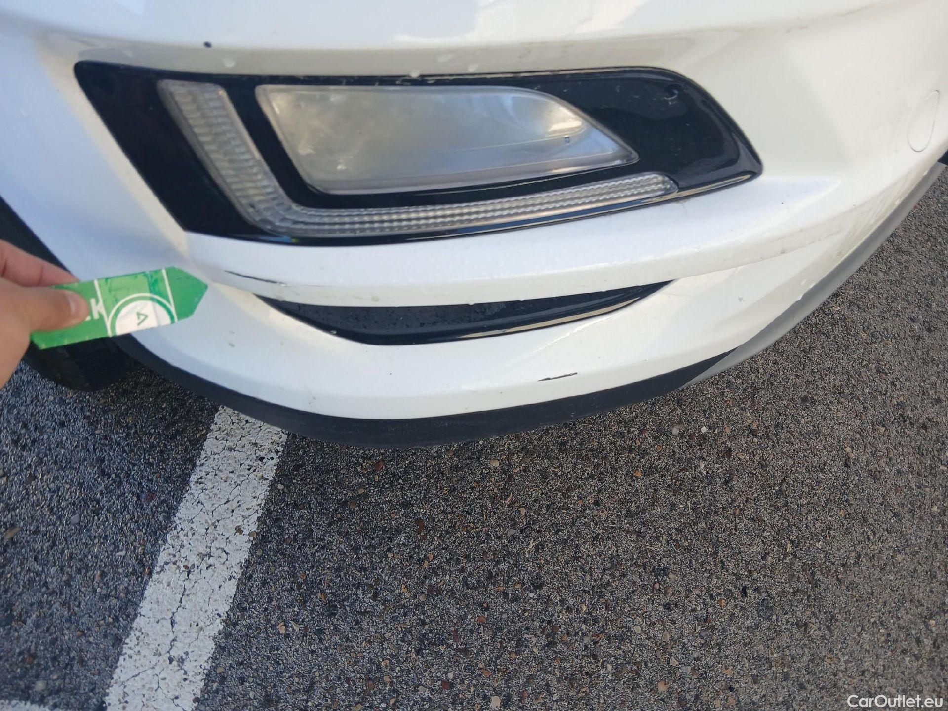  Hyundai  Tucson HYUNDAI  / 2018 / 5P / todoterreno 1.6 CRDI 85kW (116CV) 48V SLE 4X2(SP)(SL) #8