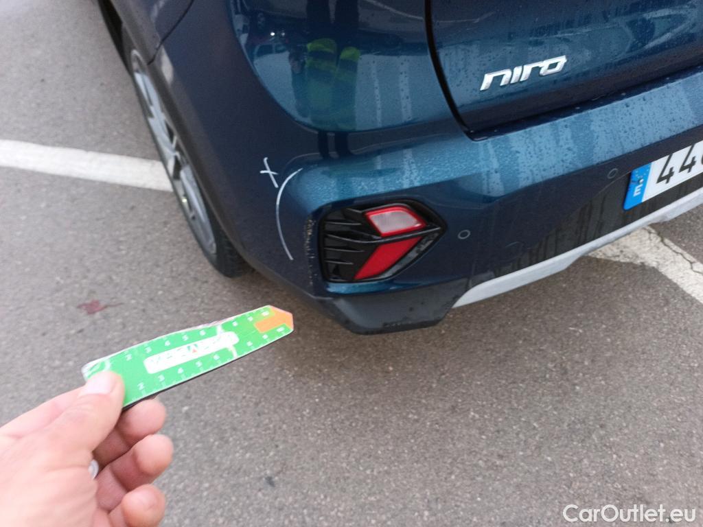  KIA  Niro KIA  / 2019 / 5P / crossover 1.6 GDi HEV 104kW (141CV) Emotion #6