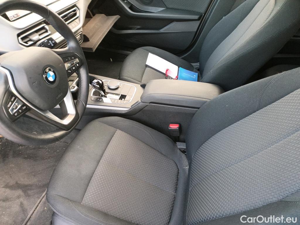  Bmw  Serie 1 BMW  / 2019 / 5P / berlina con portón 118i Corporate Auto. (AC2) #19