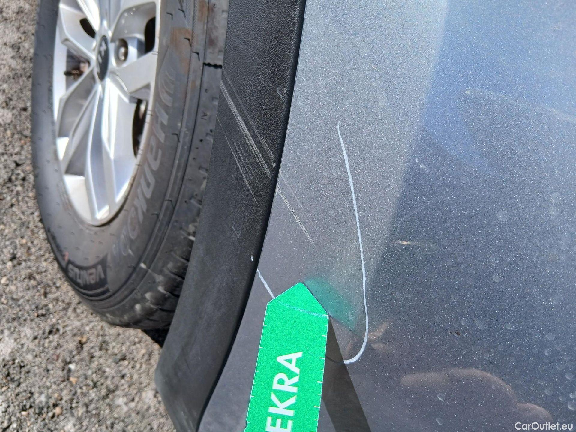  KIA  Sportage KIA  / 2018 / 5P / todoterreno 1.6 MHEV Business 85kW (115CV) 4x2 #9