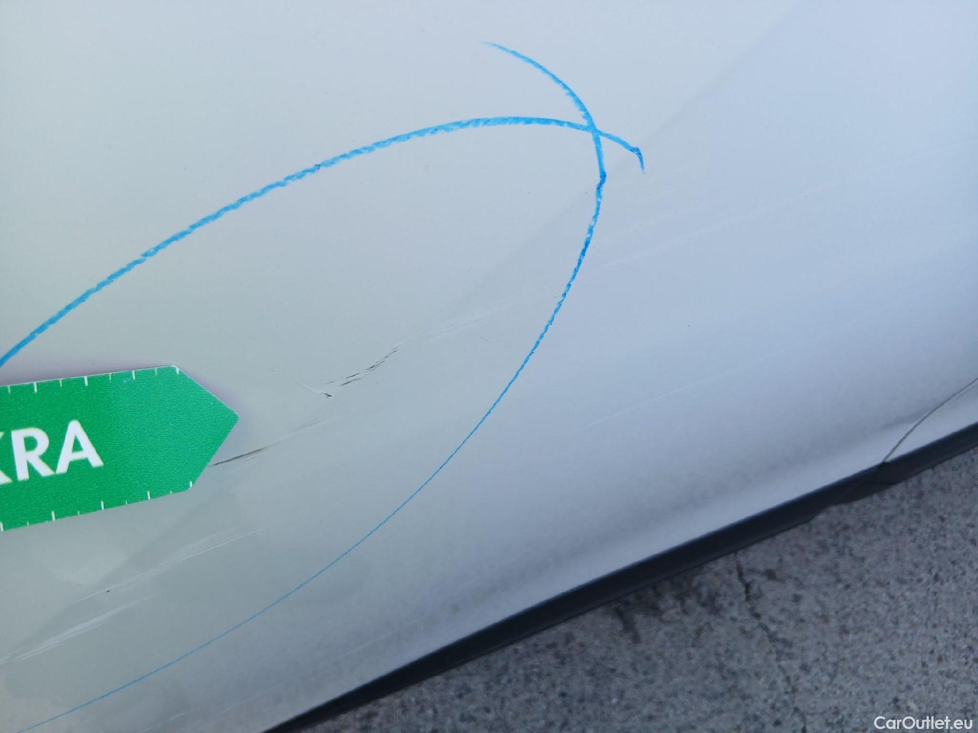  Peugeot  2008 PEUGEOT  / 2019 / 5P / todoterreno Active BlueHDI 100 S&S BVM6 #7