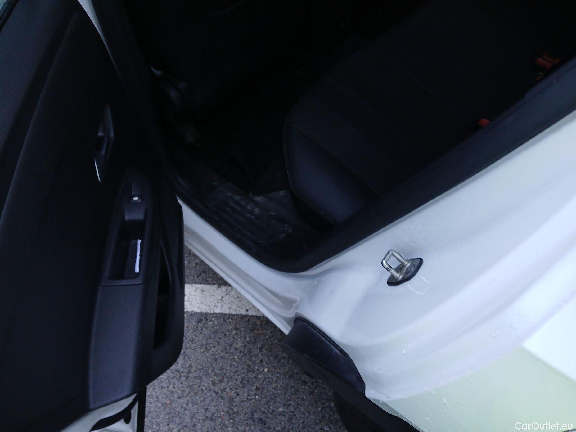  Opel  Mokka OPEL  / 2020 / 5P / todoterreno 1.5 D GS Line (AC) #3