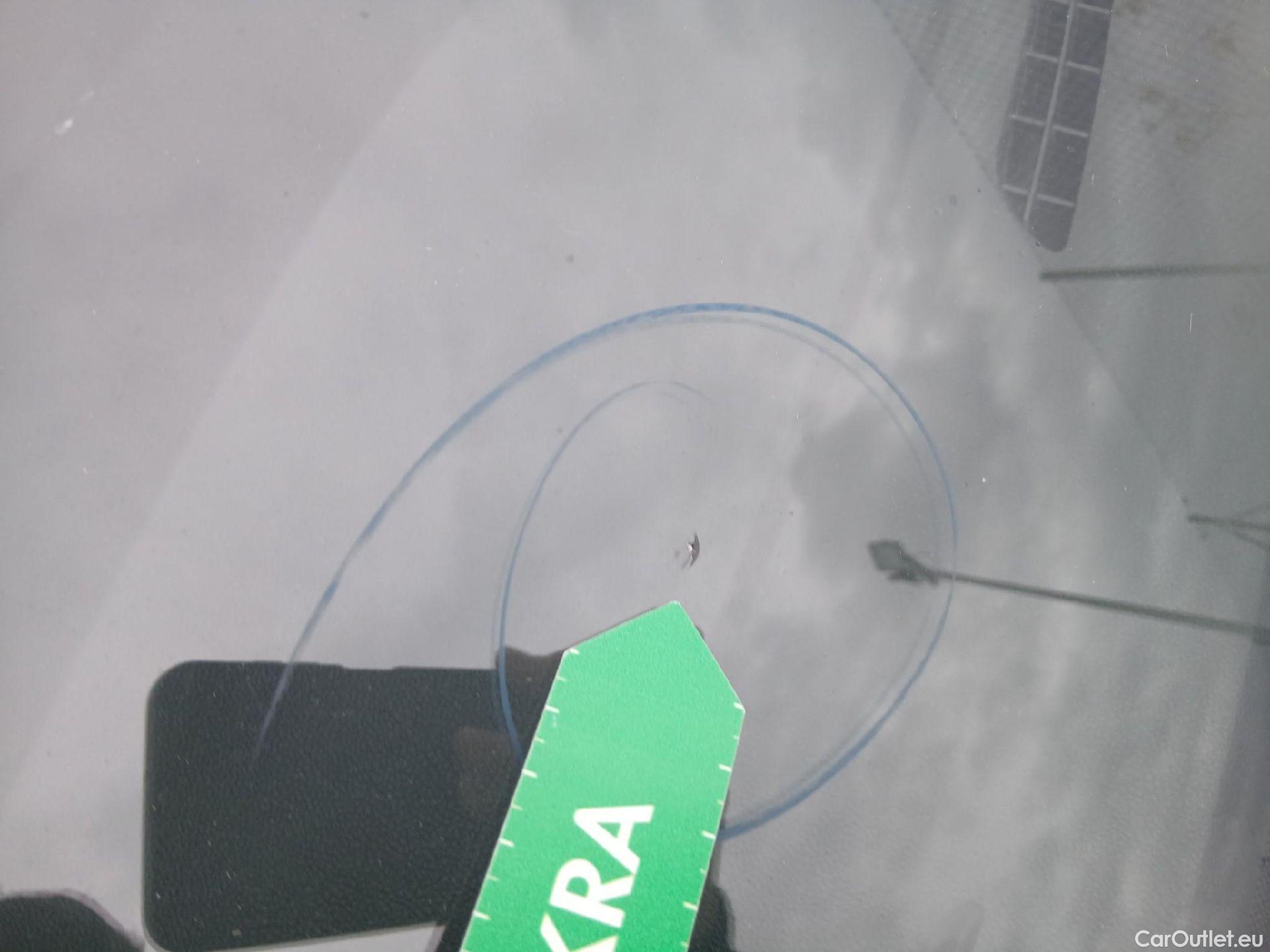  Renault  Clio RENAULT  / 2019 / 5P / berlina con portón Equilibre Blue dCi 74kW (100CV) #5