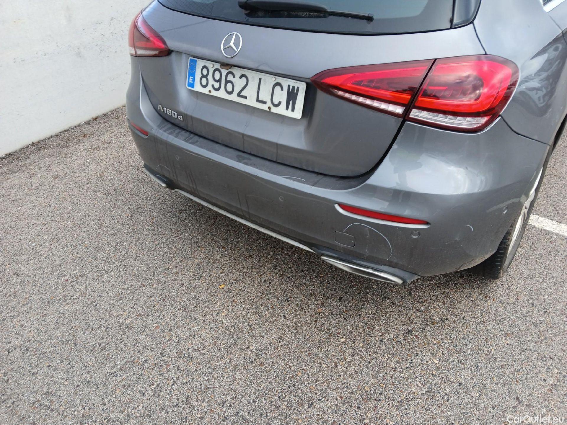  Mercedes  A-Klasse MERCEDES-BENZ Clase A / 2018 / 5P / berlina con portón A 180 d #12