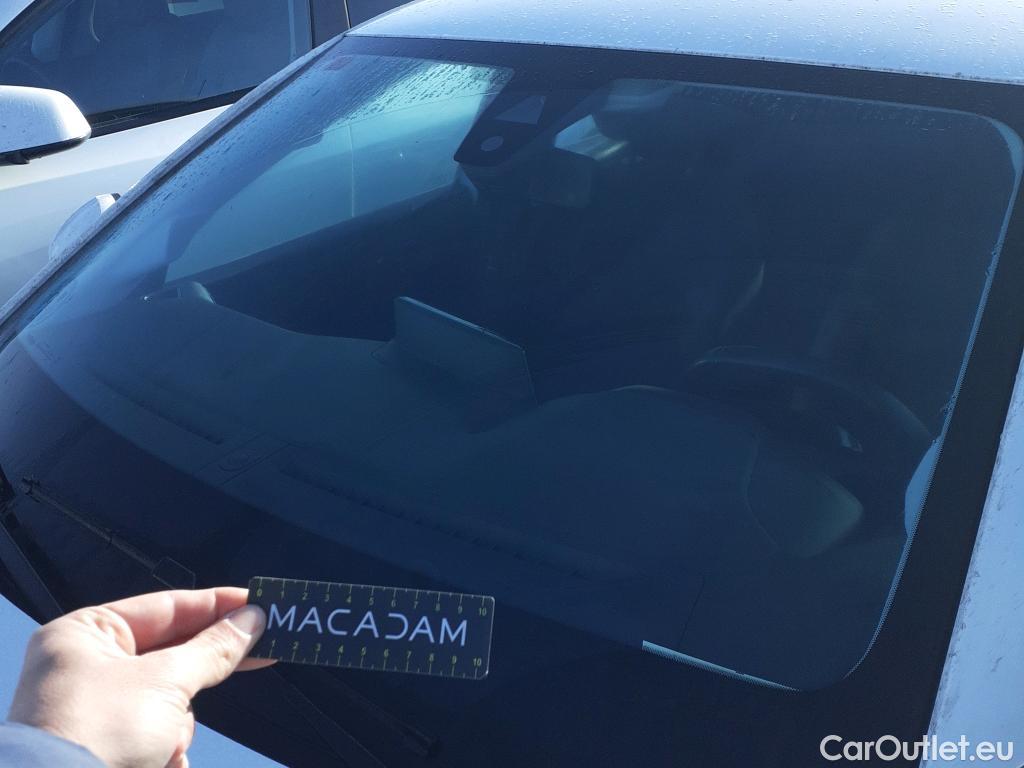  Peugeot  208 PEUGEOT  / 2019 / 5P / berlina con portón BlueHDi 73kW (100CV) Active Pack (AC) #1