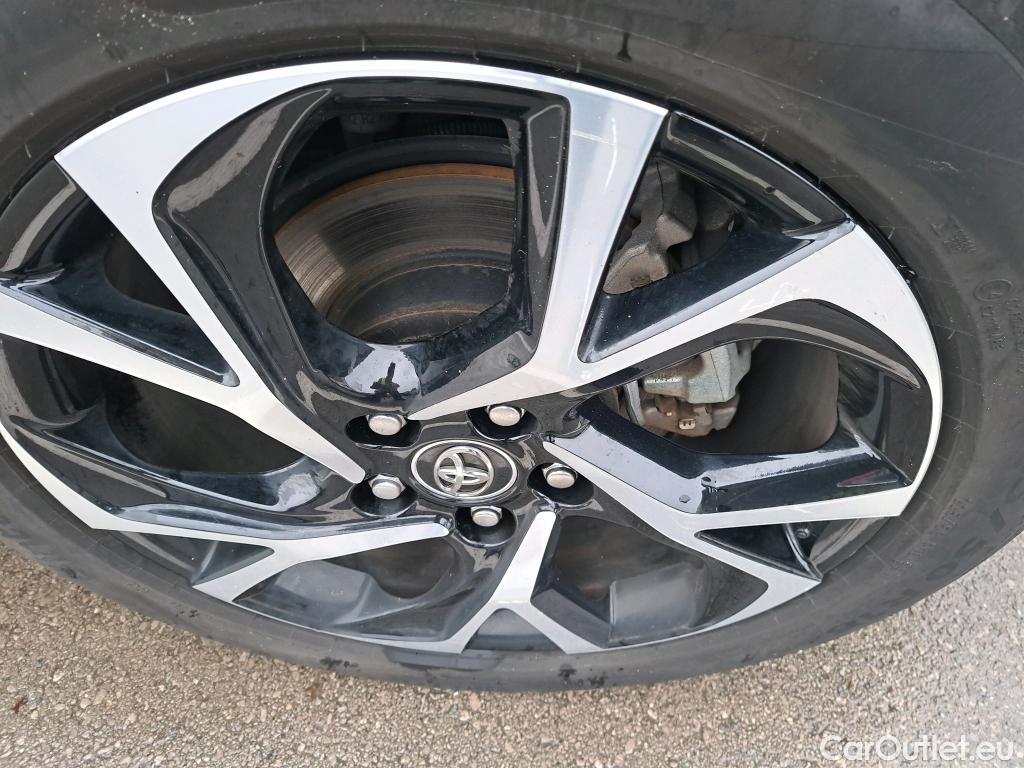  Toyota  C-HR TOYOTA  / 2016 / 5P / todoterreno 1.8 125H Advance (CX) #23