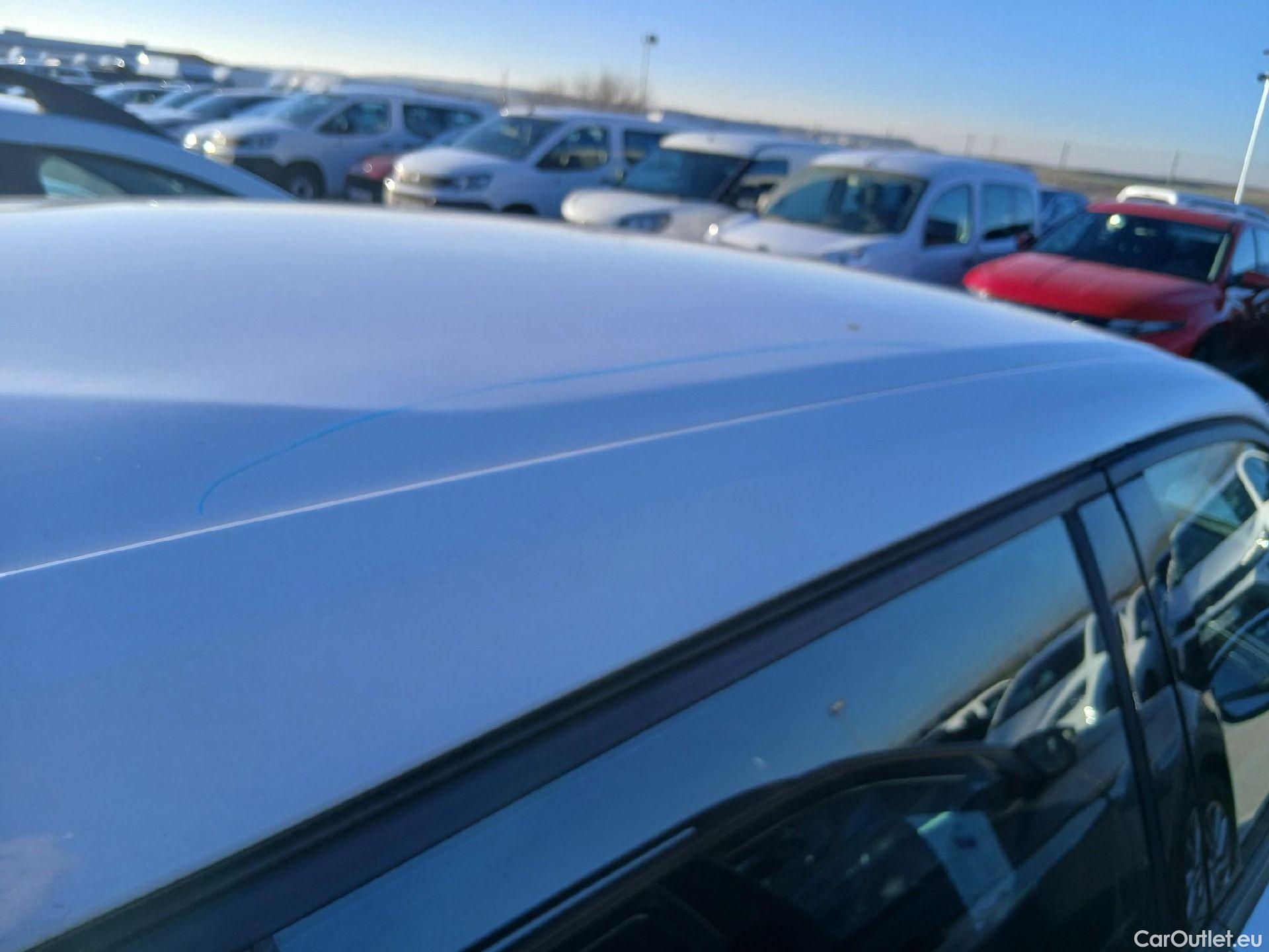  Peugeot  2008 PEUGEOT  / 2019 / 5P / todoterreno Active BlueHDI 100 S&S BVM6 #10