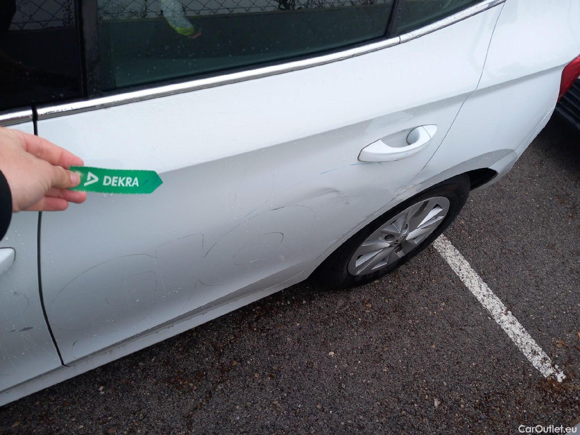  Skoda  Fabia SKODA  / 2021 / 5P / berlina con portón 1.0 TSI 70KW (95CV) Emotion (AC) #15