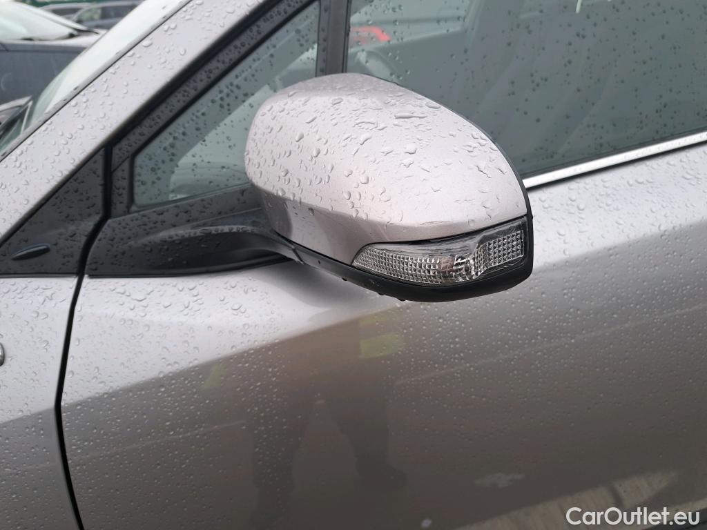  Toyota  C-HR TOYOTA  / 2016 / 5P / todoterreno 1.8 125H Advance (CX) #16