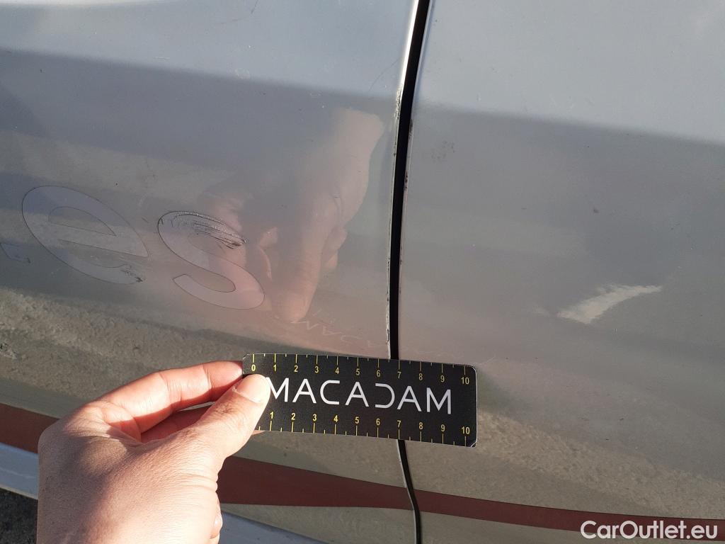  Peugeot  208 PEUGEOT  / 2019 / 5P / berlina con portón BlueHDi 73kW (100CV) Active Pack (AC) #16