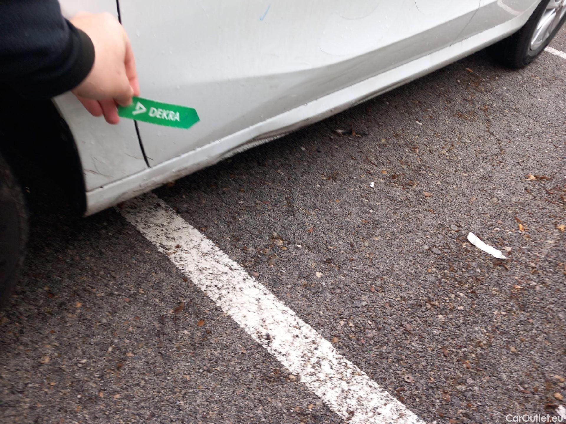  Skoda  Fabia SKODA  / 2021 / 5P / berlina con portón 1.0 TSI 70KW (95CV) Emotion (AC) #12