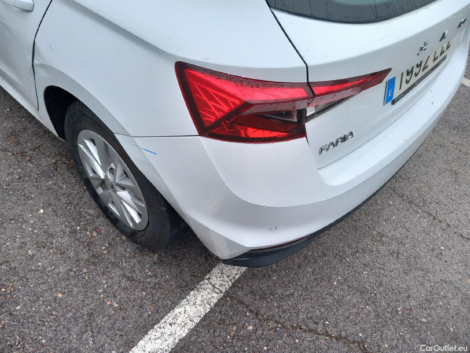  Skoda  Fabia SKODA  / 2021 / 5P / berlina con portón 1.0 TSI 70KW (95CV) Emotion (AC) #21