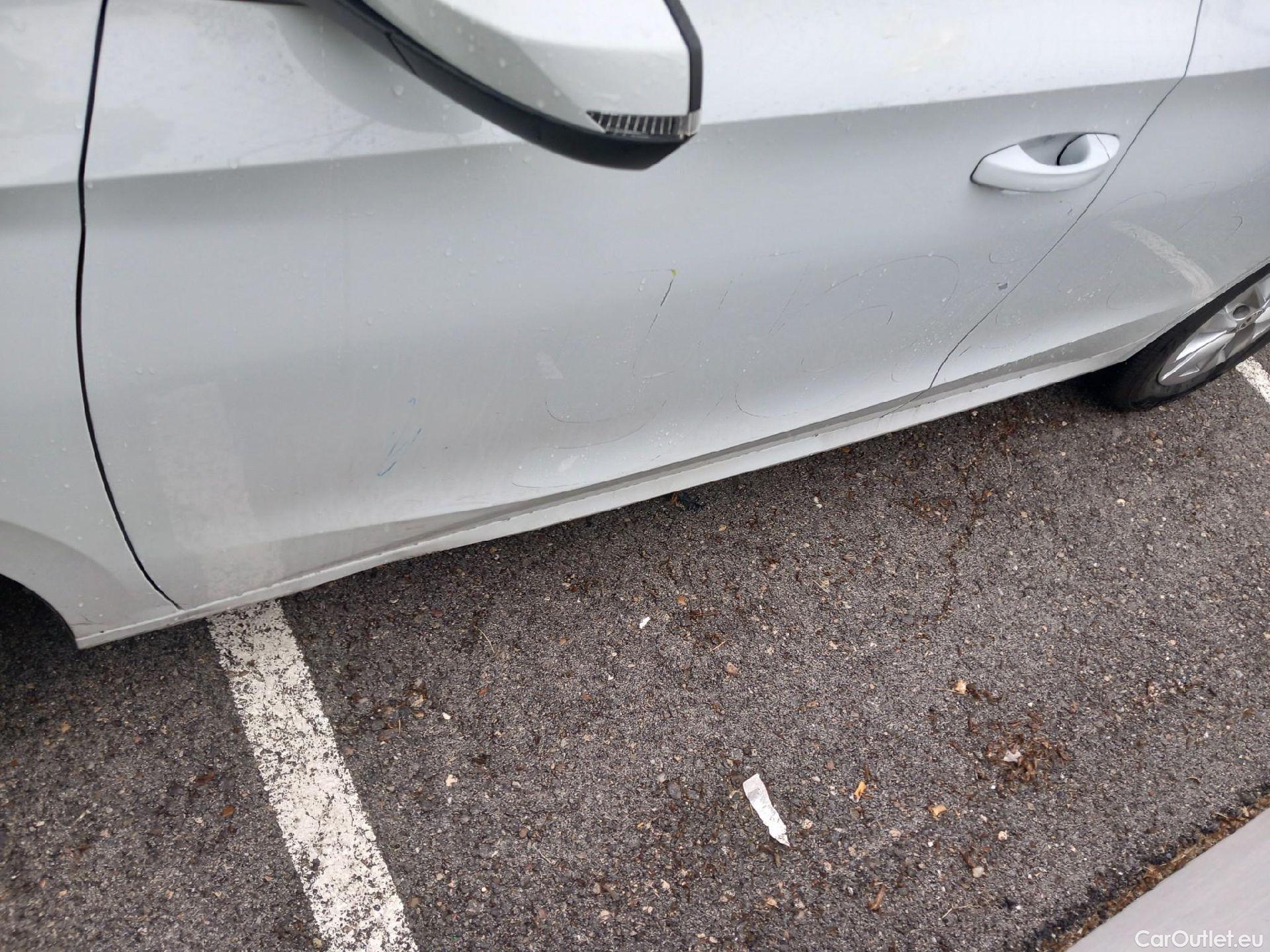  Skoda  Fabia SKODA  / 2021 / 5P / berlina con portón 1.0 TSI 70KW (95CV) Emotion (AC) #13