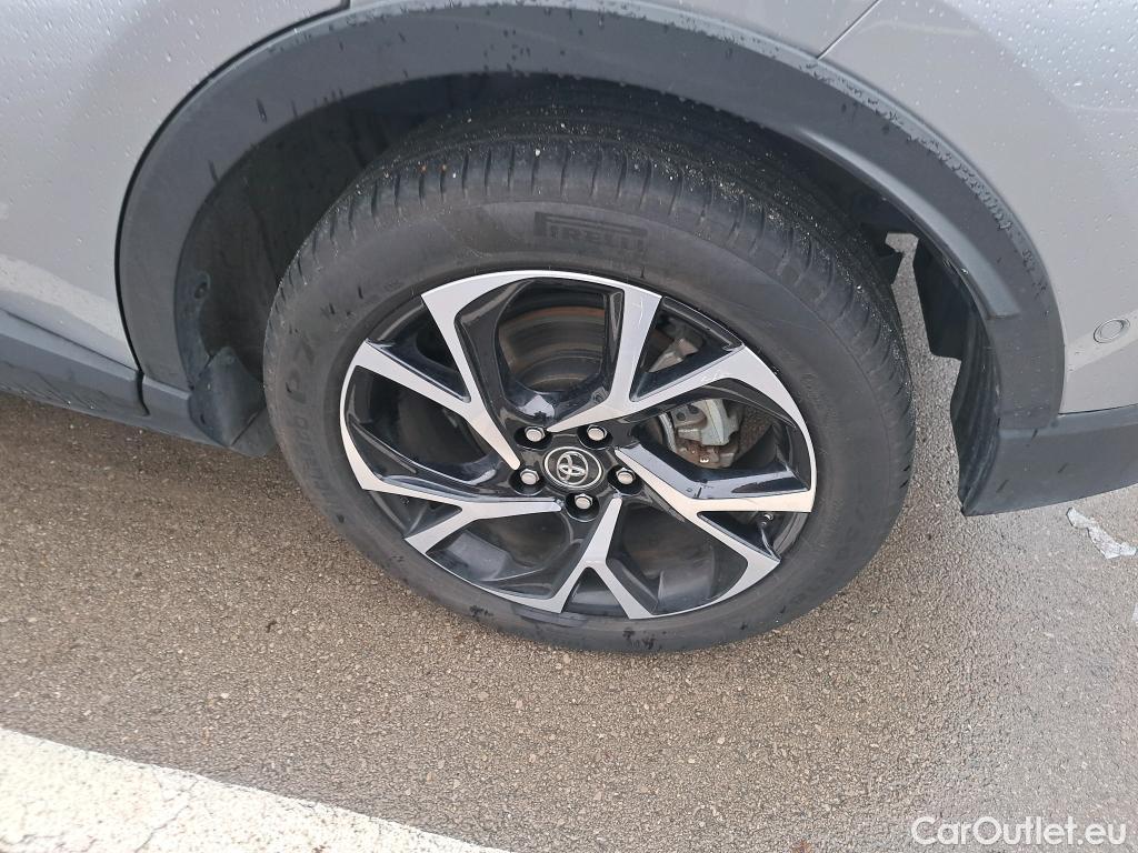  Toyota  C-HR TOYOTA  / 2016 / 5P / todoterreno 1.8 125H Advance (CX) #22