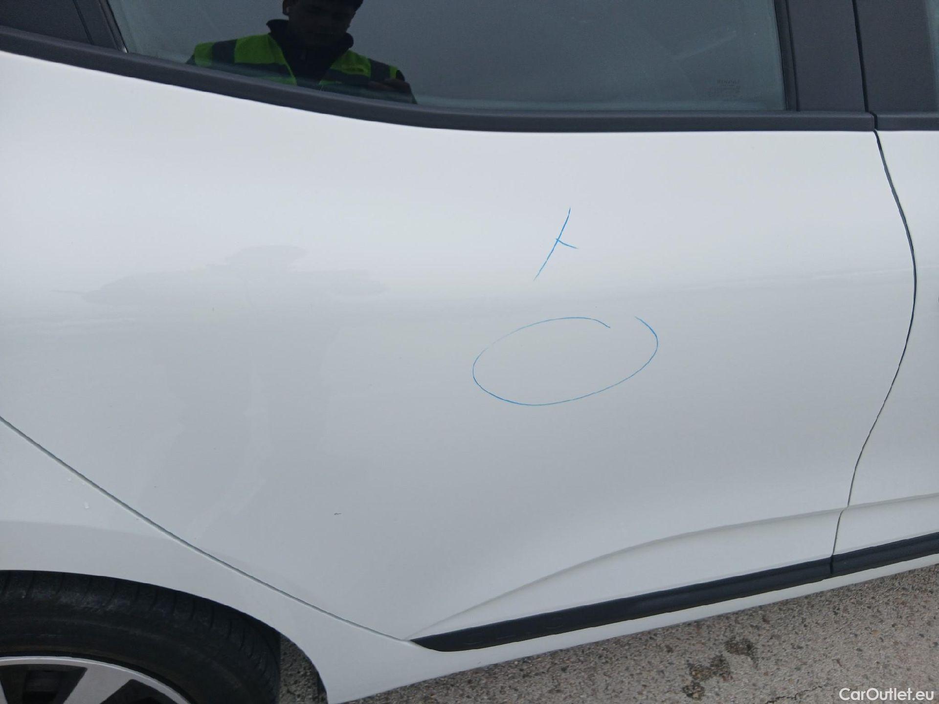  Renault  Clio RENAULT  / 2019 / 5P / berlina con portón Equilibre Blue dCi 74kW (100CV) #13