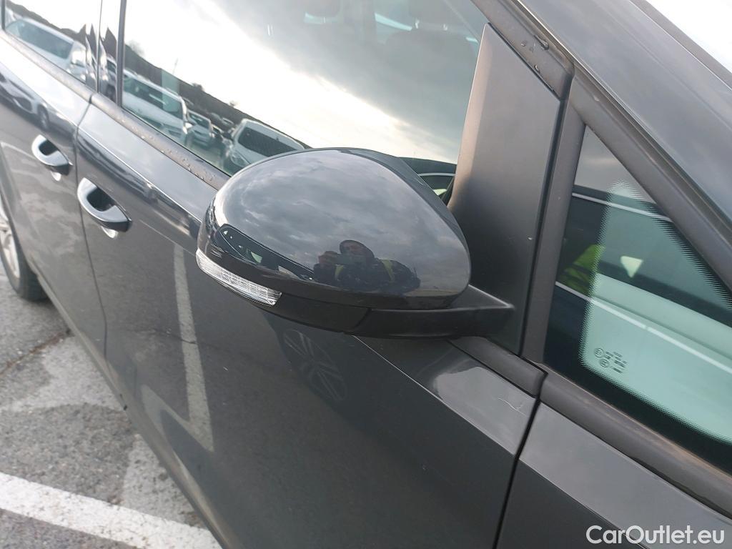  Seat  Alhambra SEAT  / 2010 / 5P / monovolumen 1.4 TSI 110kW DSG St&Sp Style GO(SP) #24