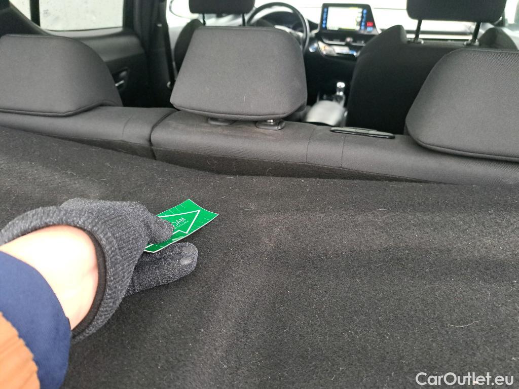  Toyota  C-HR TOYOTA  / 2016 / 5P / todoterreno 1.8 125H Advance (CX) #2