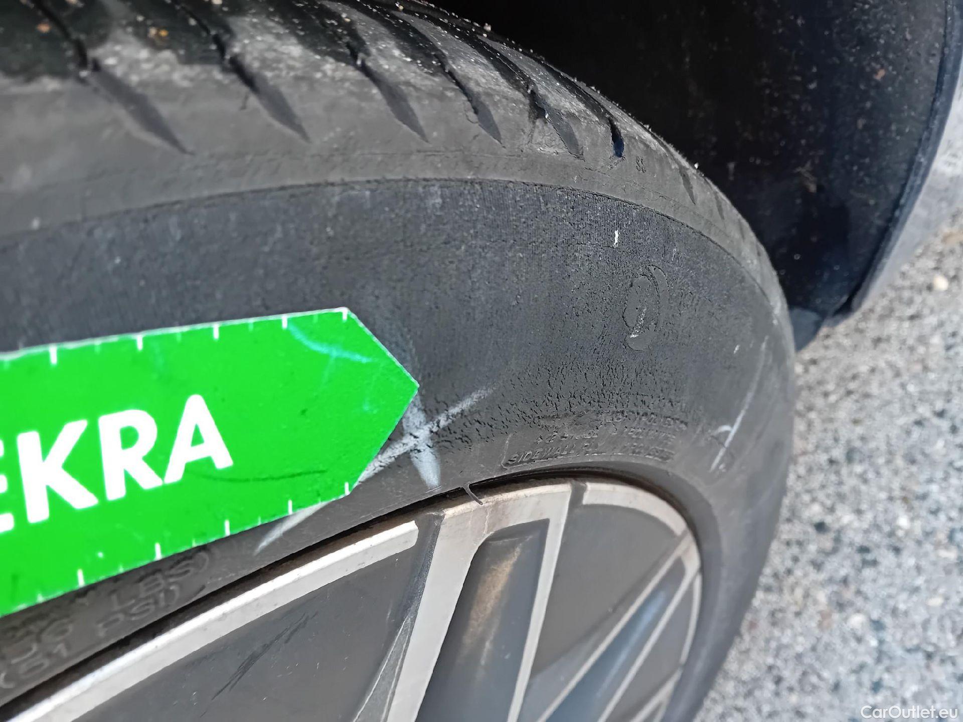  Skoda  Octavia SKODA  / 2020 / 5P / familiar Combi 2.0 TDI 110kW (150CV) DSG Style #16