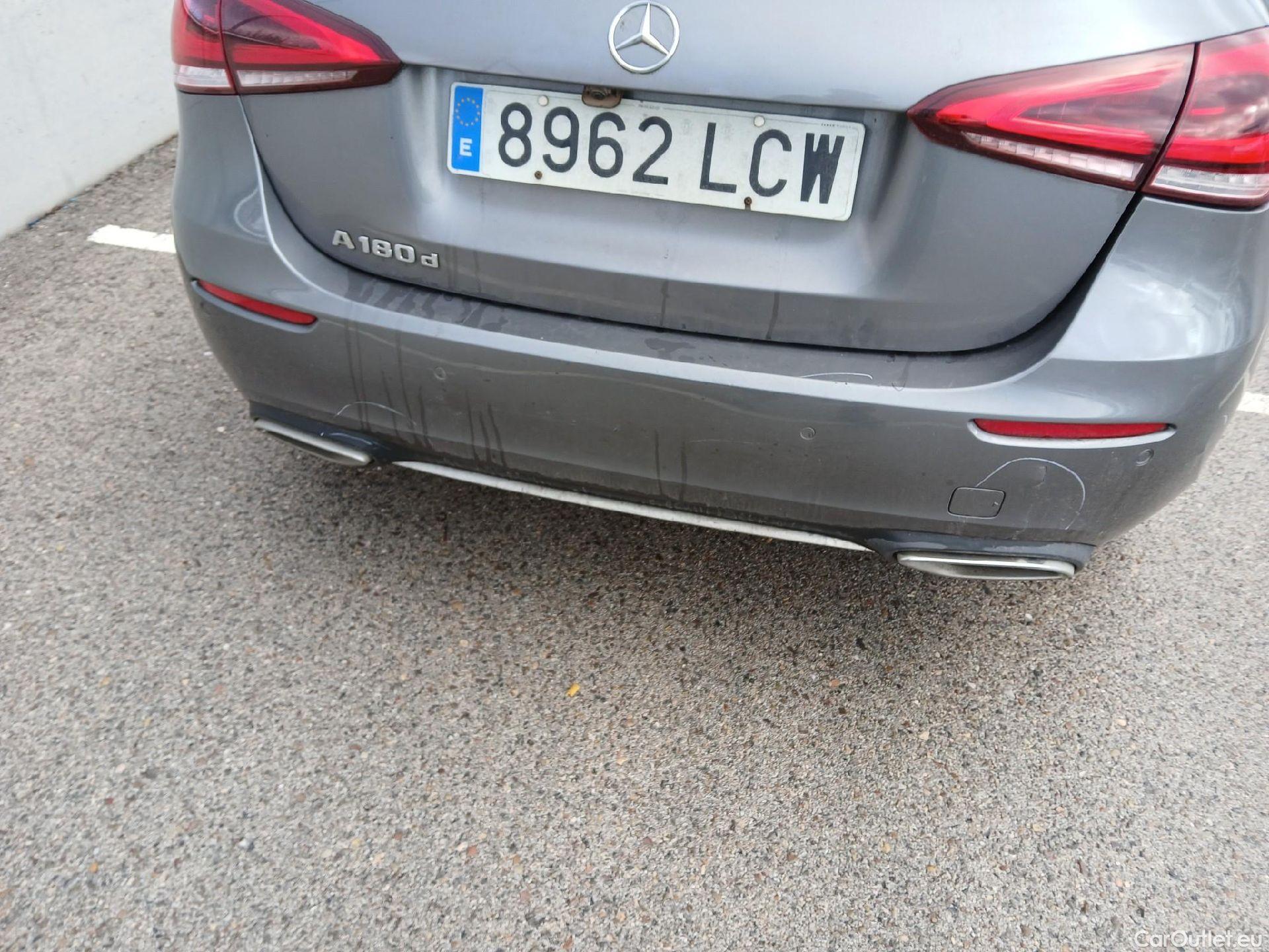  Mercedes  A-Klasse MERCEDES-BENZ Clase A / 2018 / 5P / berlina con portón A 180 d #14