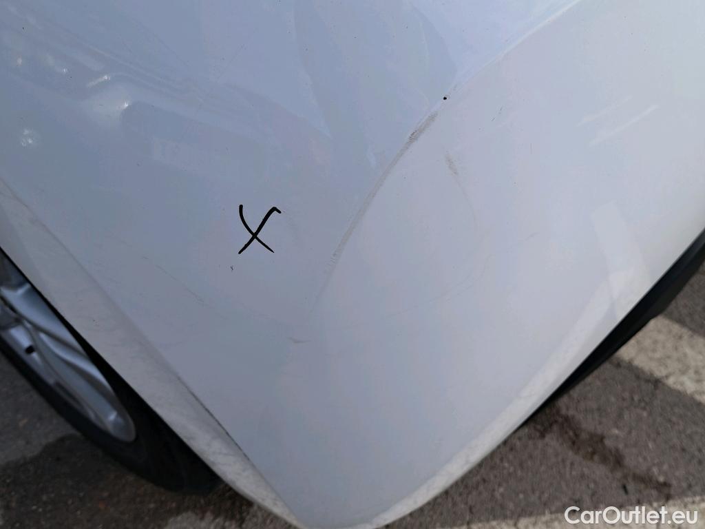  Toyota  Yaris TOYOTA  / 2020 / 5P / berlina con portón 1.5 120H Active Tech #8