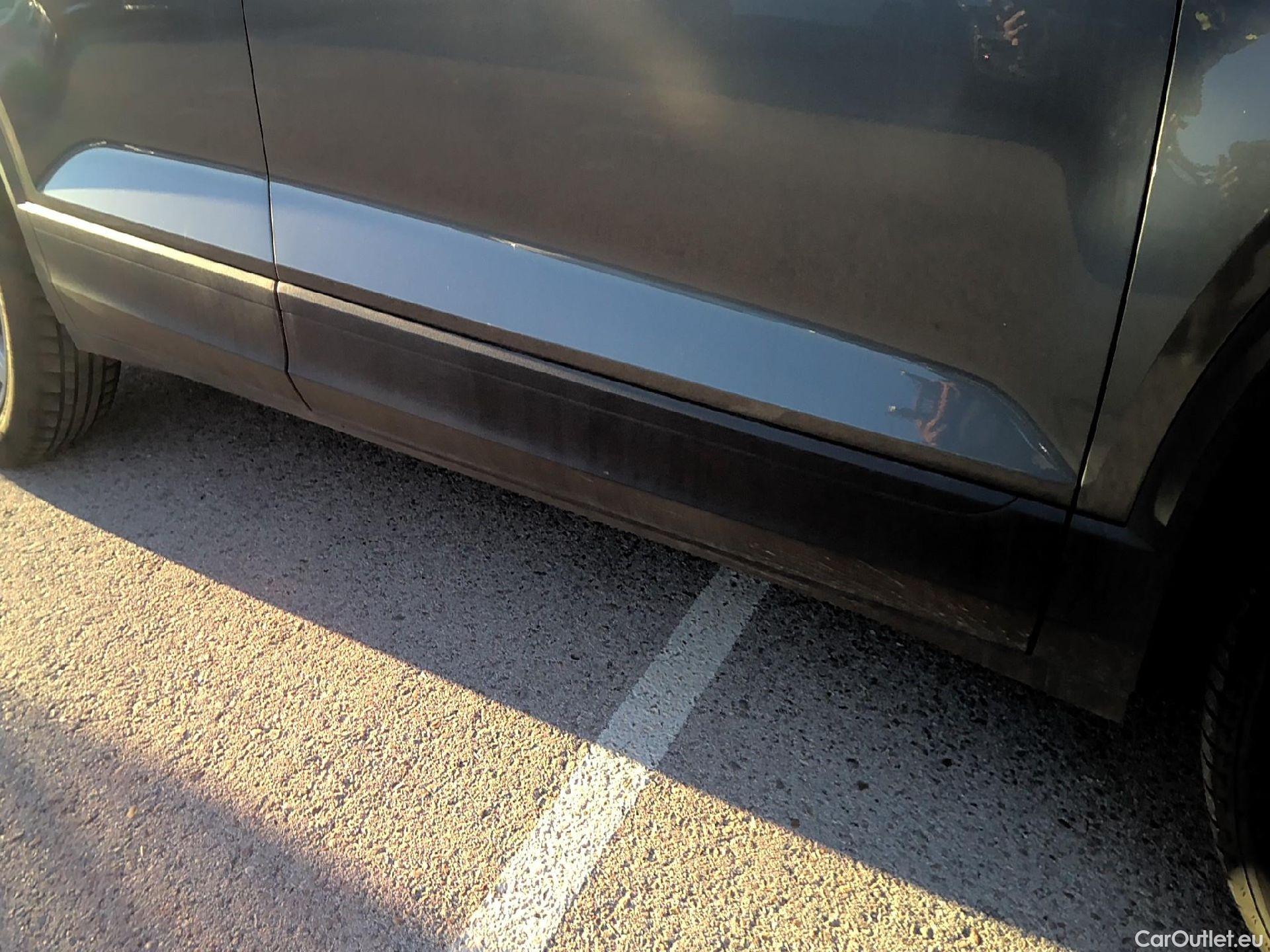  Volkswagen  T-ROC VOLKSWAGEN  / 2017 / 5P / todoterreno Advance 2.0 TDI 110kW (150CV) DSG (AC2) #25