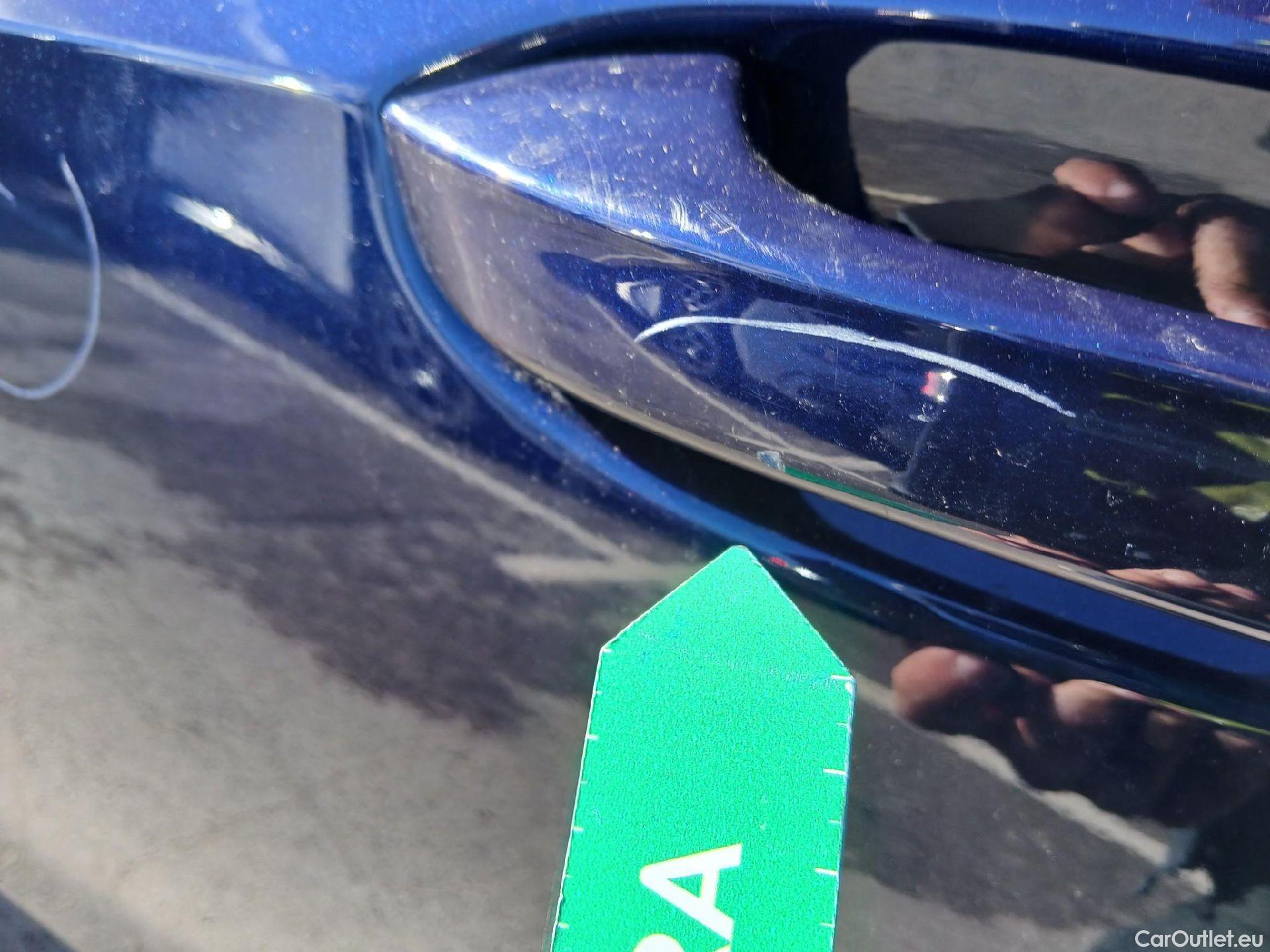  Volkswagen  Golf  VIII Berlina Life 1.0 TSI 110CV MT6 E6d #9