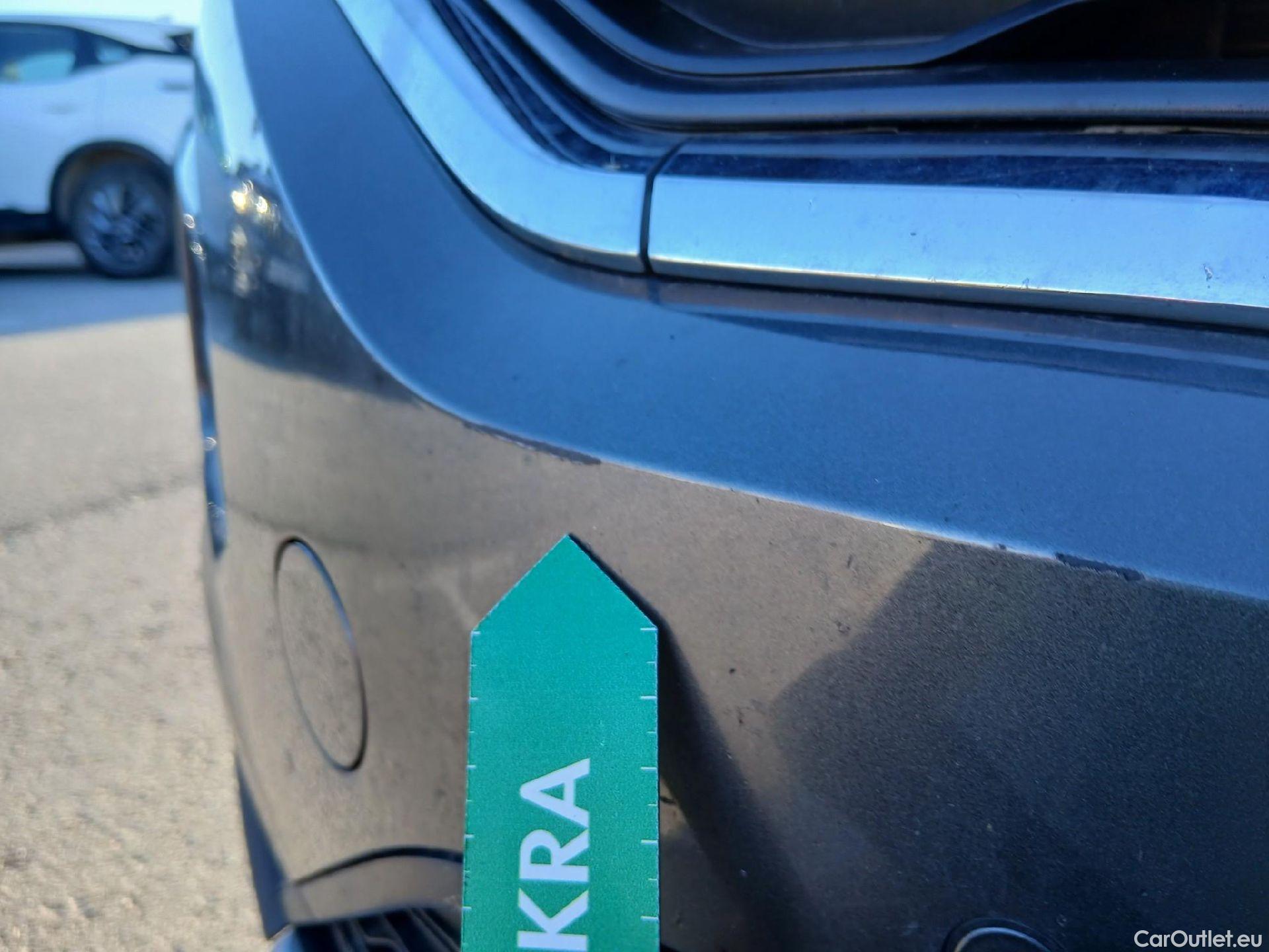  Volkswagen  T-ROC VOLKSWAGEN  / 2017 / 5P / todoterreno Advance 2.0 TDI 110kW (150CV) DSG (AC2) #4